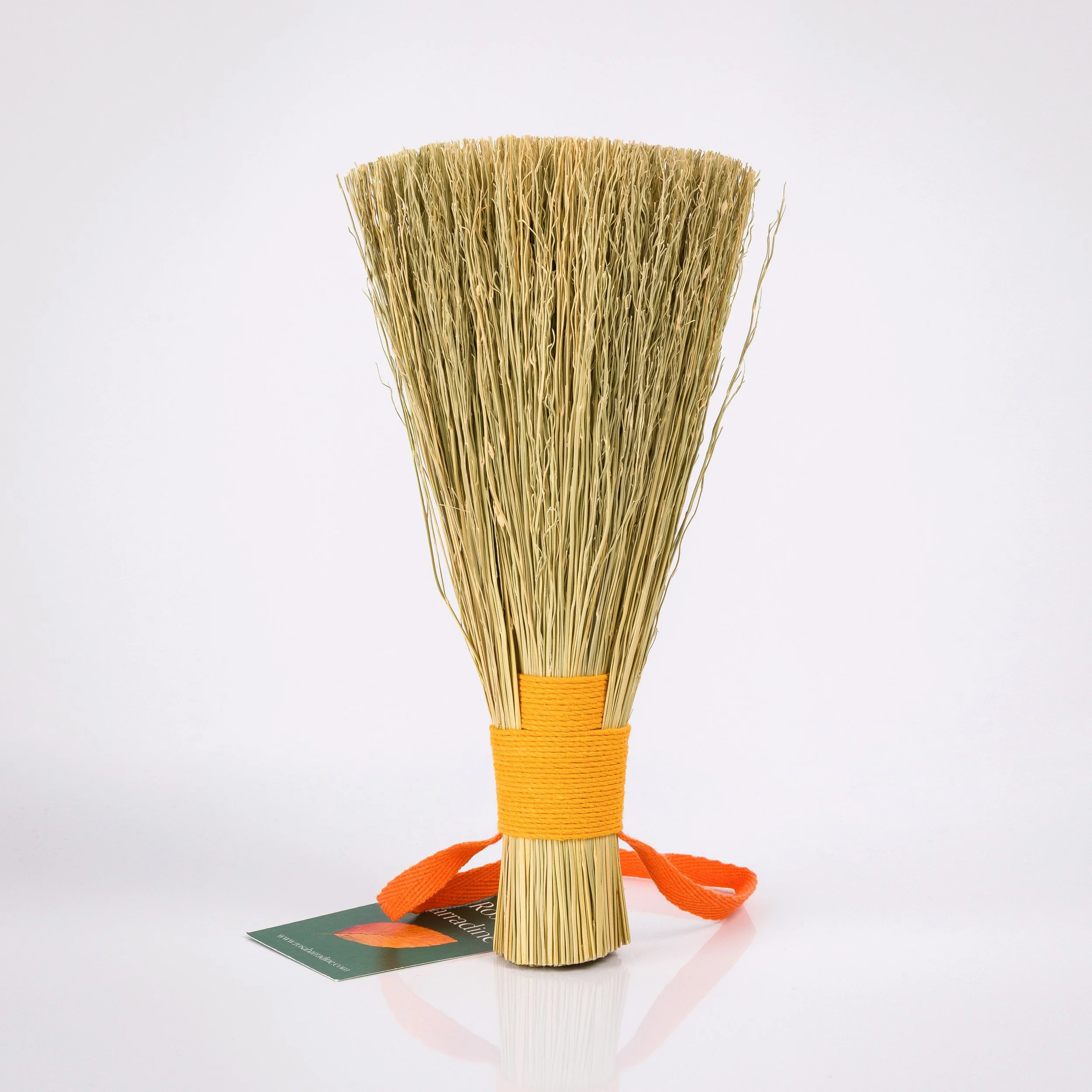 Rosa Harridine – Broomcorn Brush