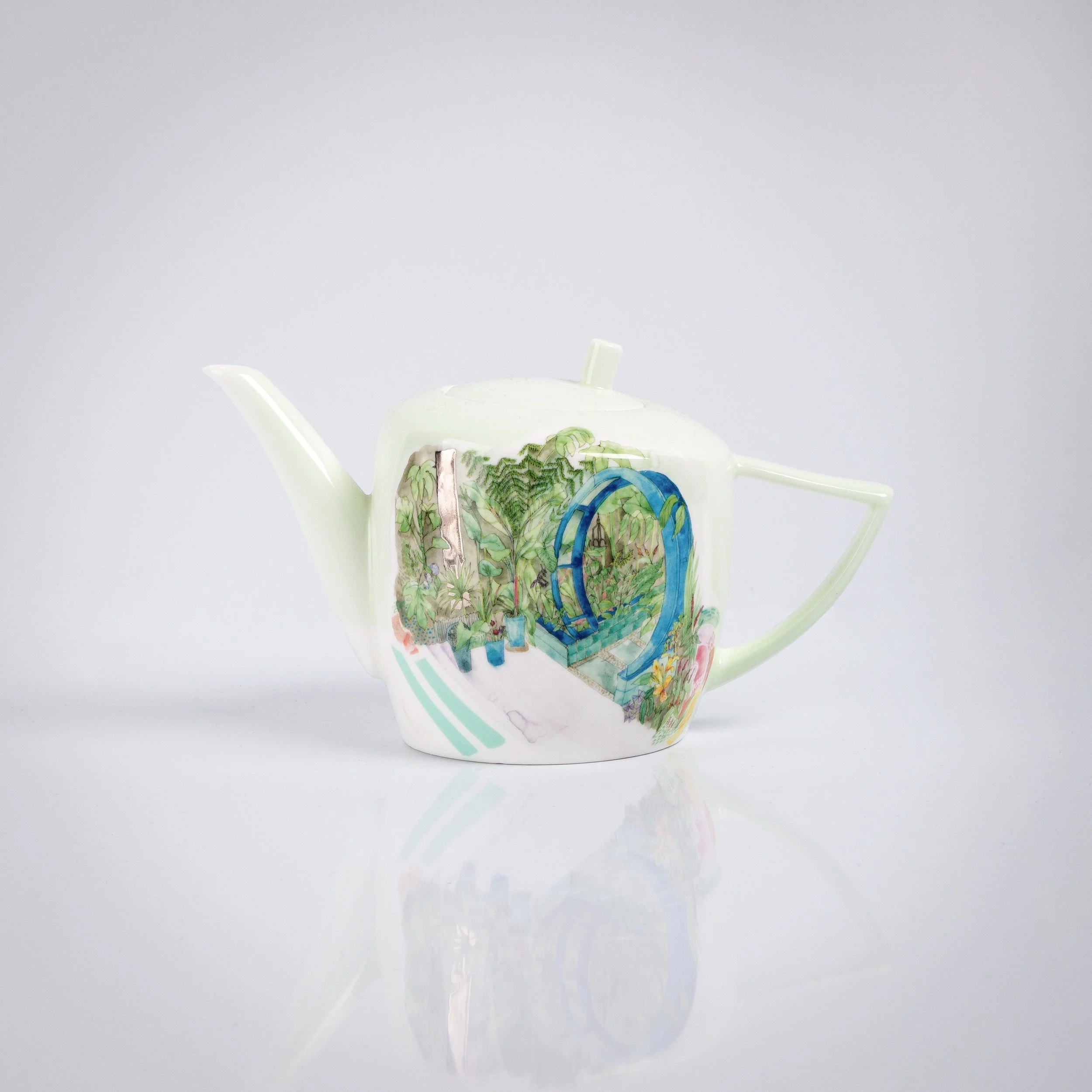 ....Lowri Davies – Teapot..Lowri Davies – Teabot....