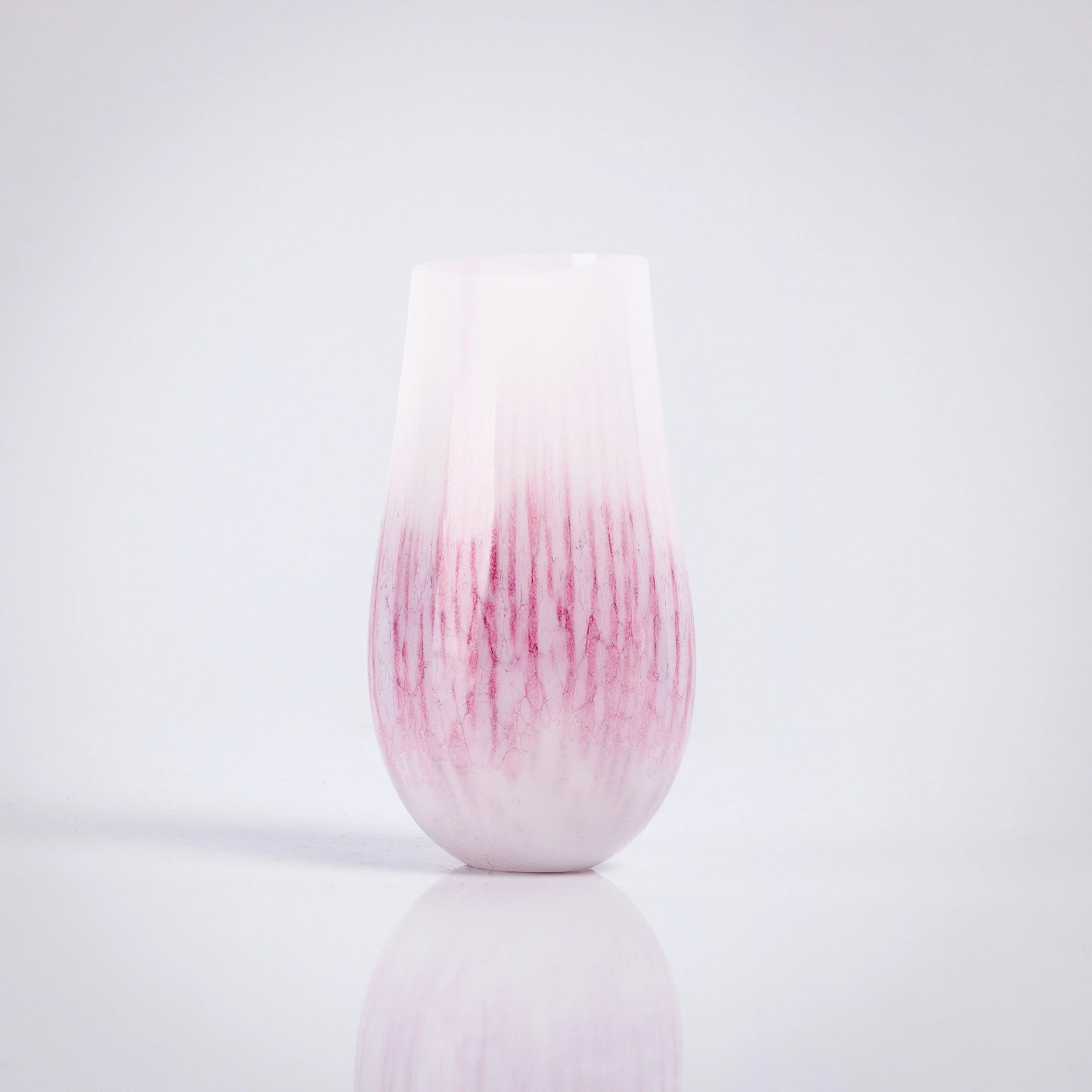 ....Verity Pulford – Short Vessel, Pink..Verity Pulford – Llestri Byrion, Pinc....