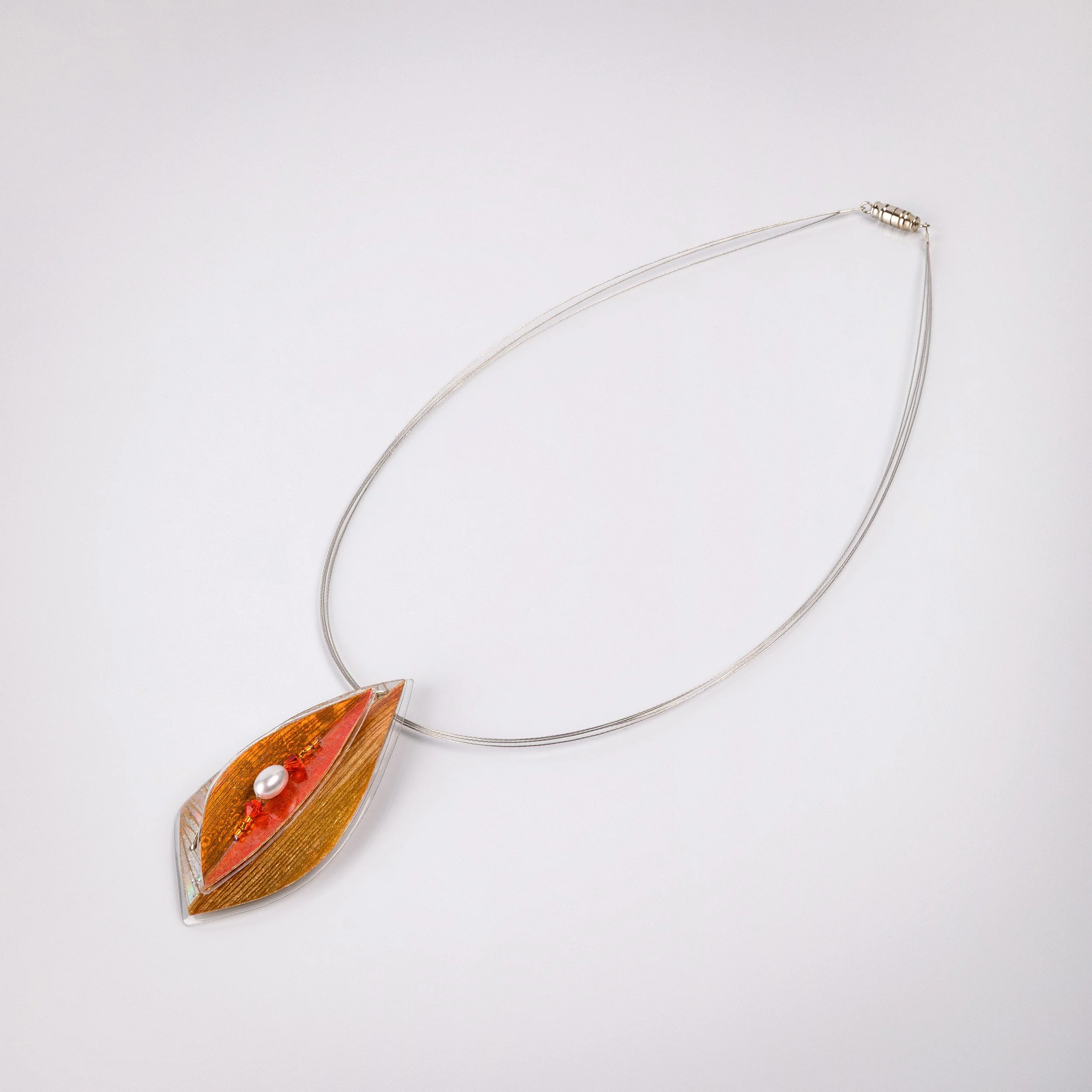 ....Hannah Coates – Necklace..Hannah Coates – Mwclis....