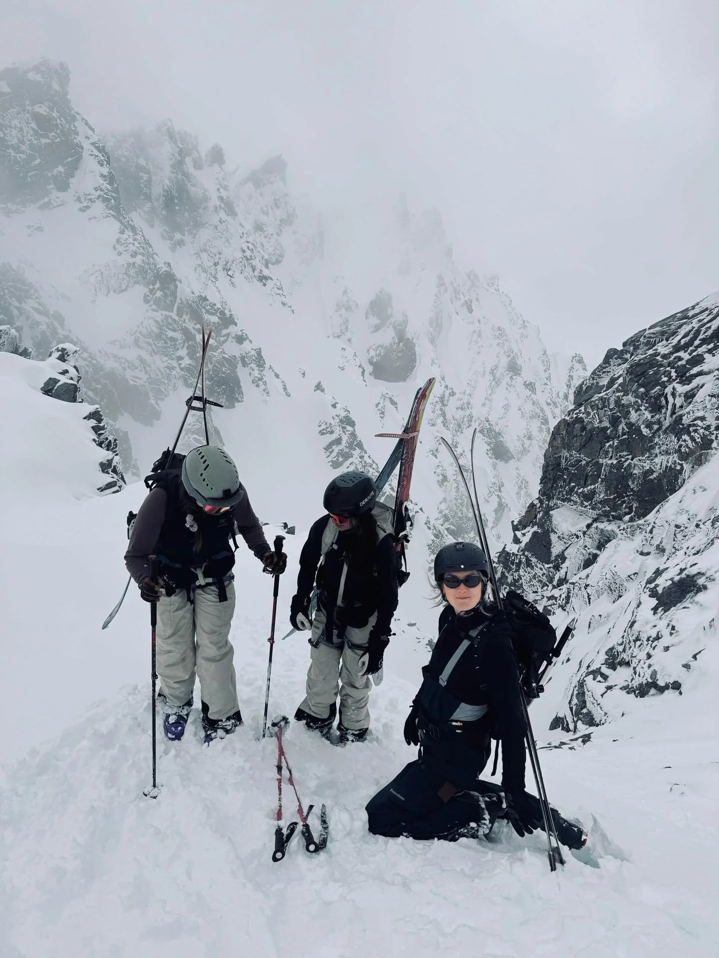 Shoutout til alle grepa utedamer som vi samarbeider med, som holder kurs, guider og viser veg. 
Til alle som inspirerer oss med et foredrag, luftige turplaner,  f&oslash;rsteplasser i konkurranser eller f&oslash;rsteplass i &aring; ha det bra p&aring