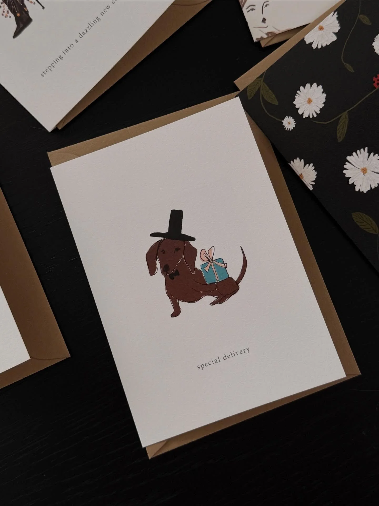 Special delivery for dachshund lovers everywhere 🌭 

#stationery #greetingcard