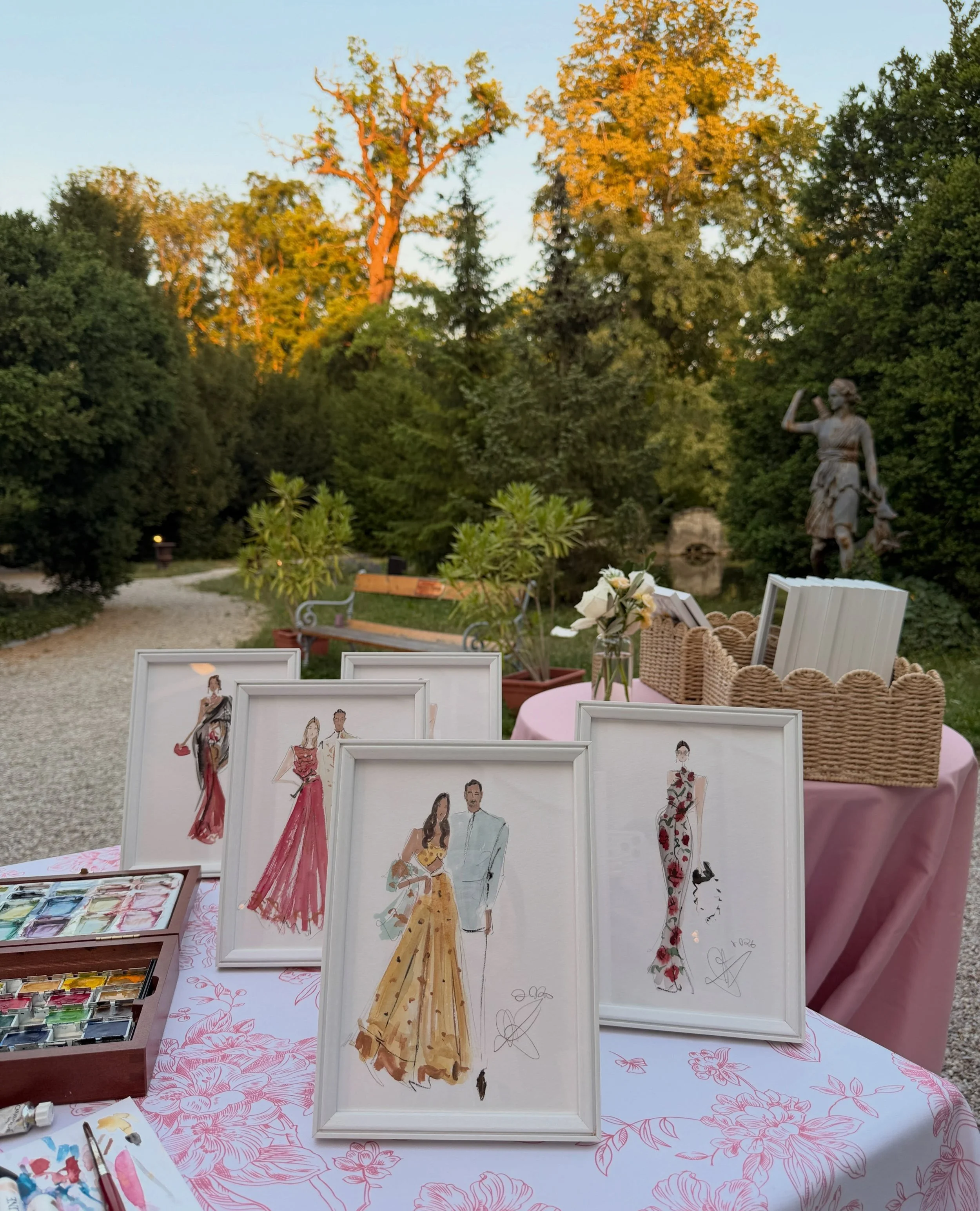 Last week&rsquo;s Austrian-Indian garden chic wedding 🌞🌸

I loved the couple&rsquo;s idea of providing ready-to-hang frames for the illustrations ✨

With @oneday_weddings @schlossschoenau @wearetheclick