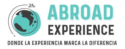 Logo with an illustration of a globe and an airplane, with the text 'ABROAD EXPERIENCE' and Spanish phrase 'Donde la experiencia marca la diferencia'.