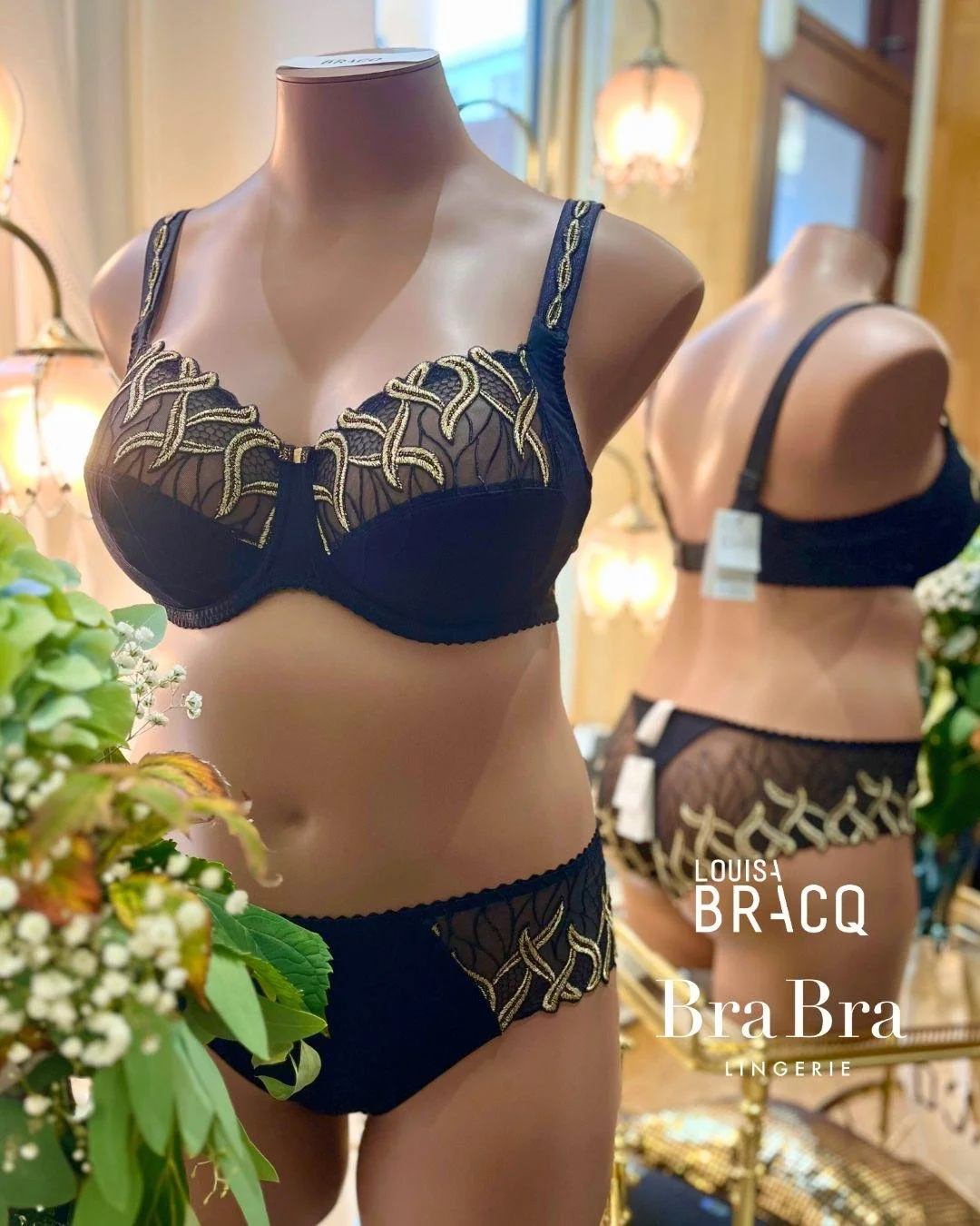Louisa Bracq Julia -sarjassa yhdistyy ajaton eleganssi ja huippuluokan istuvuus. Kokokuppiset rintaliivit antavat t&auml;ydellisen tuen ja luonnollisen kauniin muodon my&ouml;s isommassa koossa. 

Taidokkaasti kirjailtu pitsi tuo liiveihin couture-he