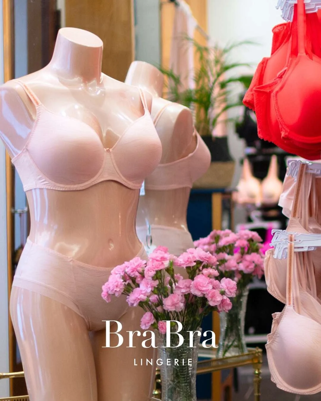 Toivotamme lempeit&auml; lomap&auml;ivi&auml; sinulle, joka saat nauttia maaliskuun ensimm&auml;isen viikon lomaillen! 🤍

Olisiko lomalla my&ouml;s se juuri sopiva aika piipahtaa meill&auml;? 

Autamme sinua l&ouml;yt&auml;m&auml;&auml;n juuri t&aum