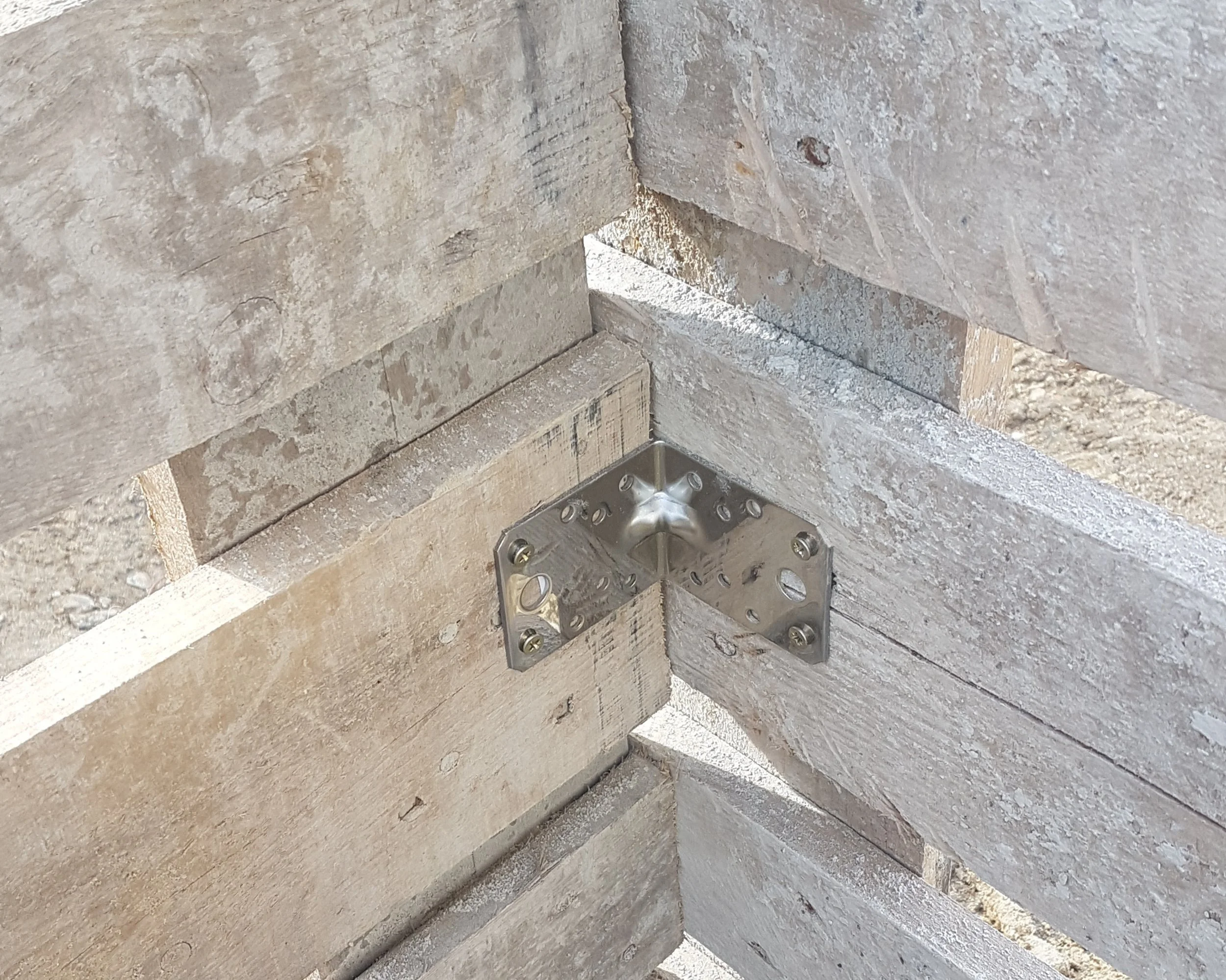 Hochbeet aus Paletten bauen