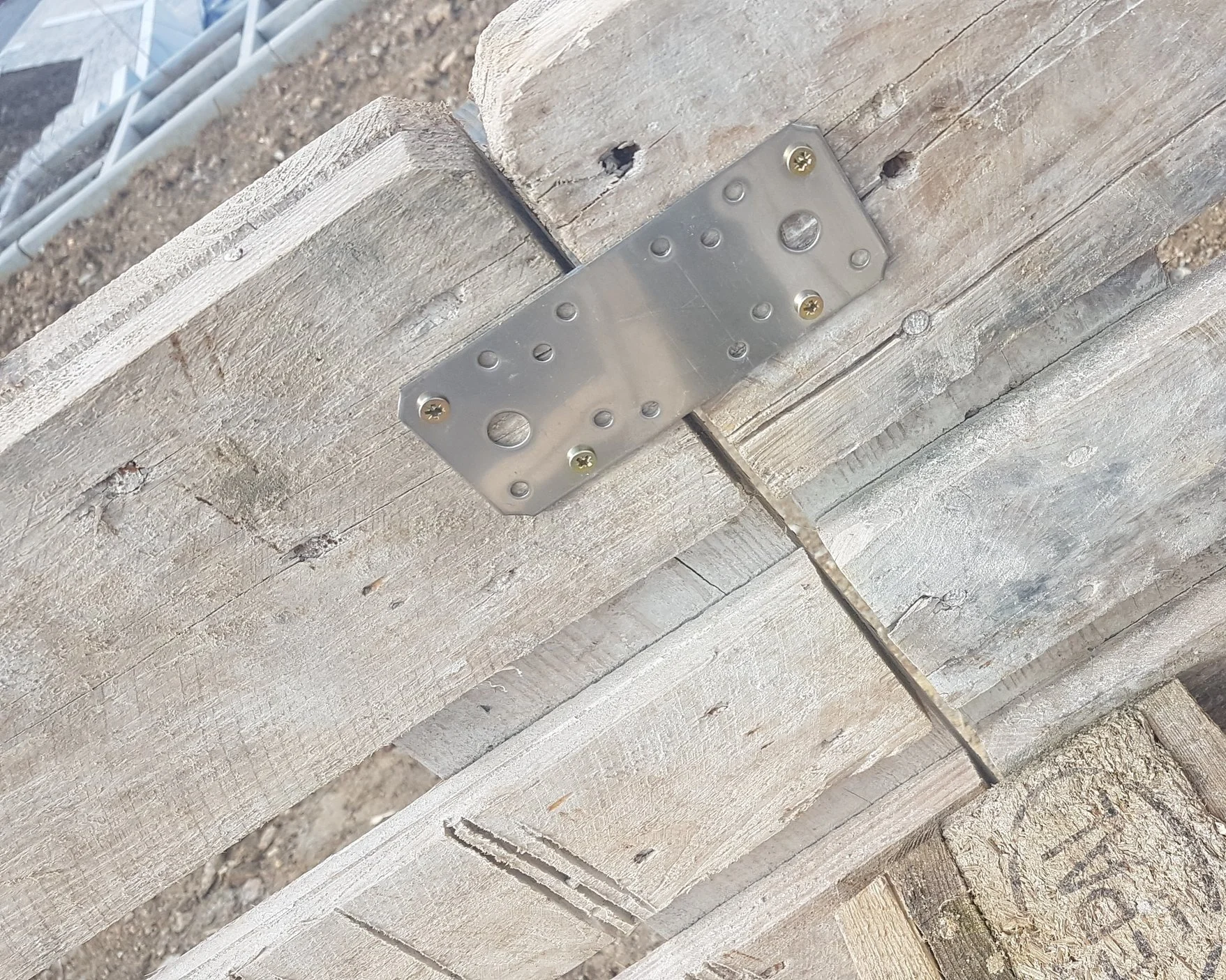 Hochbeet aus Paletten bauen