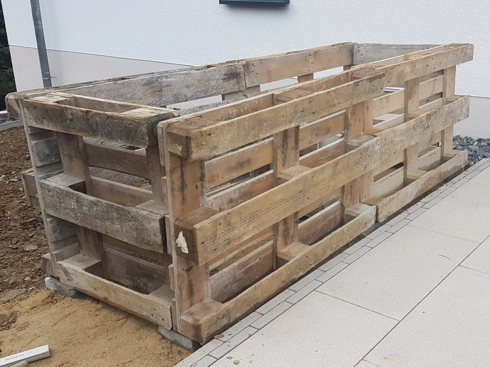 Hochbeet selber bauen aus Europaletten