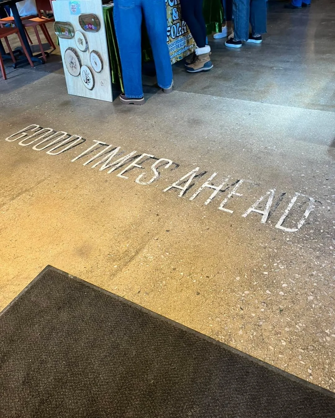 Collected some good energy around town wandering past street art and through craft markets. Good for the creative-flowing mind and community-focused heart.

#shoplocal #baltimore #creativeflow #rhouse #10fcomms