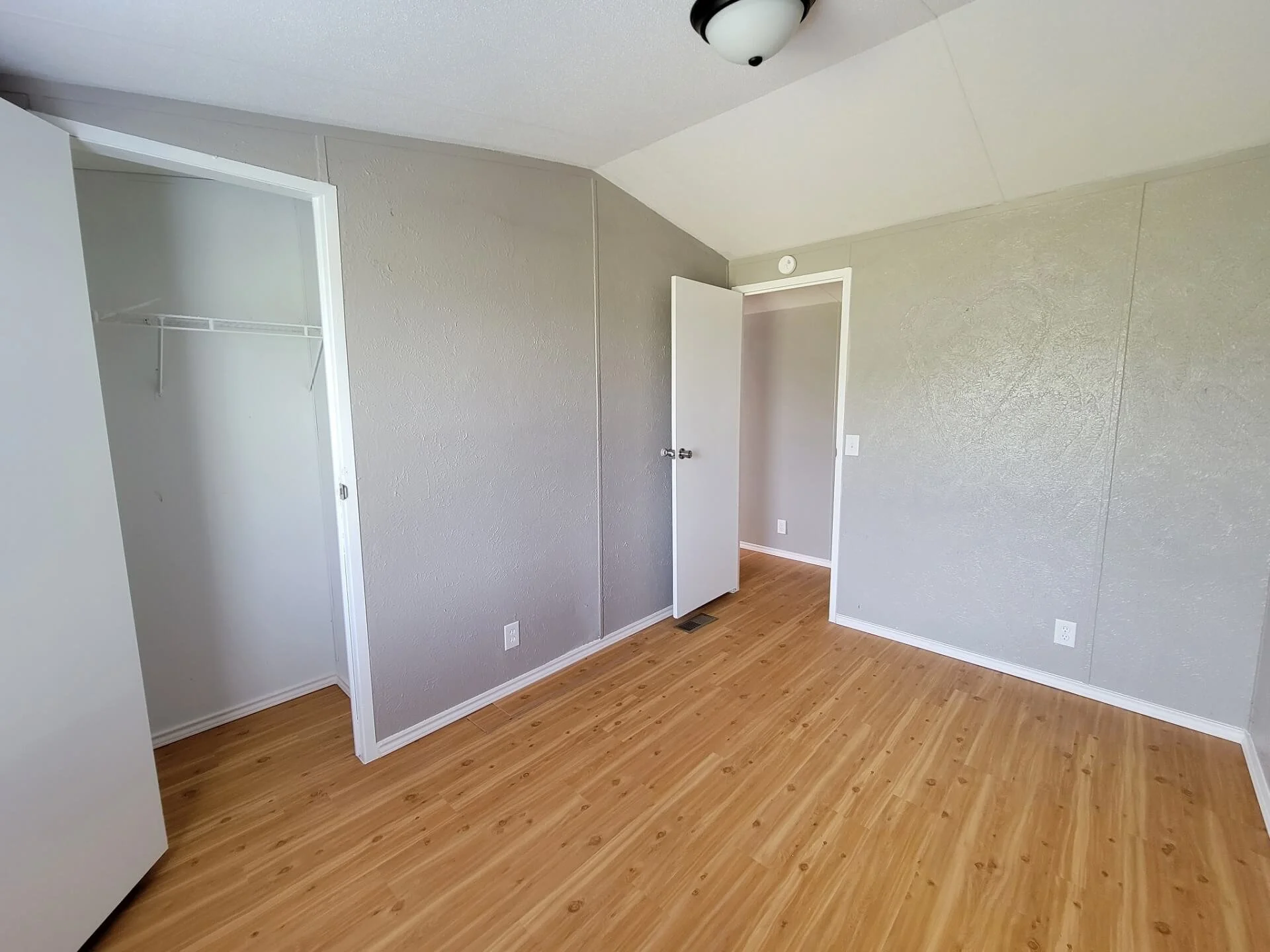 Bedroom 1c-min.jpeg