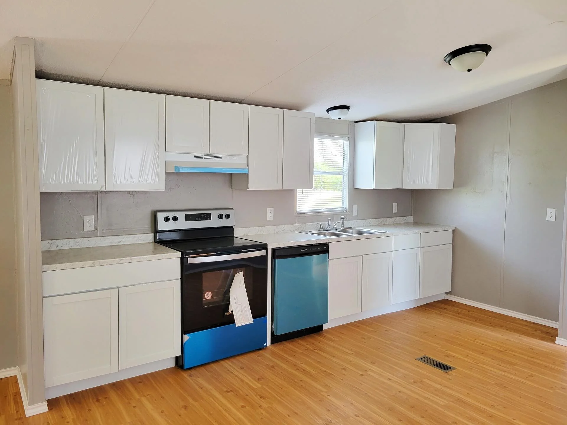 Kitchen 2-min.jpeg
