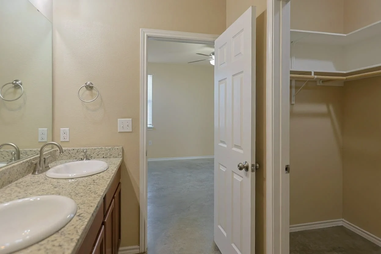 1300 Hauseman Dr Lockhart (24).jpg