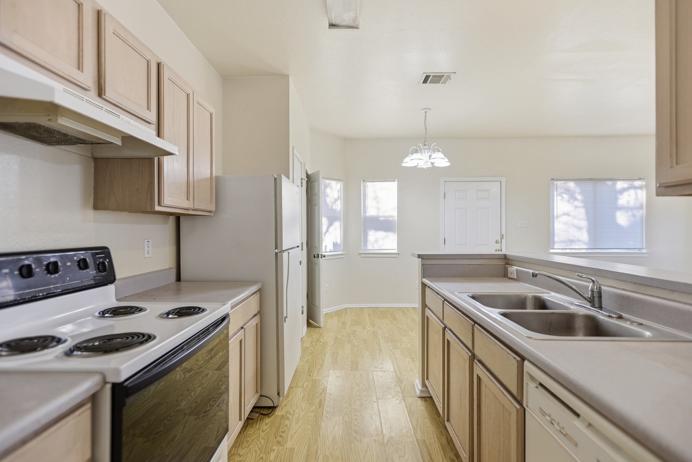 844 Sagewood Tr (5).jpg