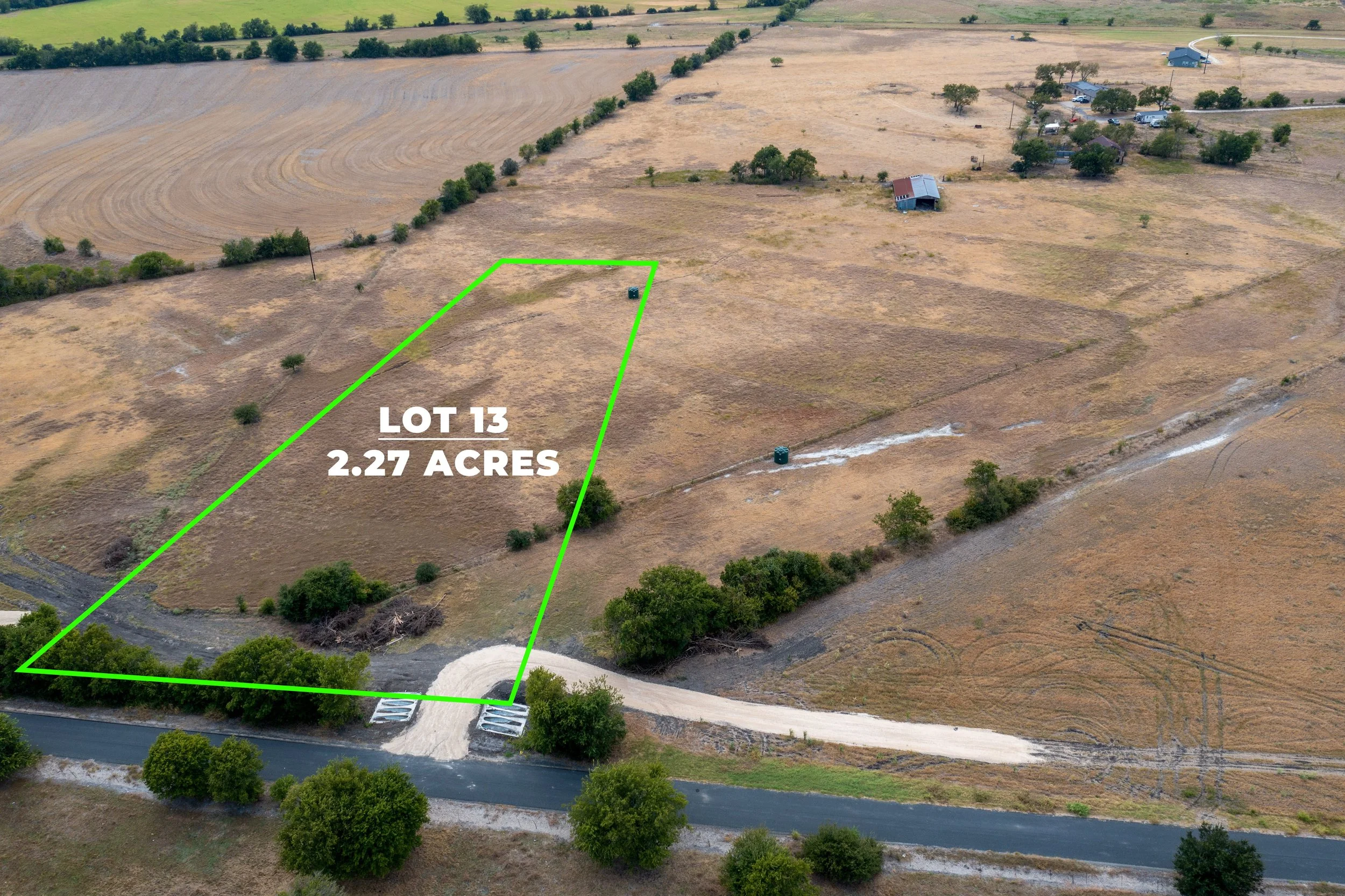 LOT 13.jpg