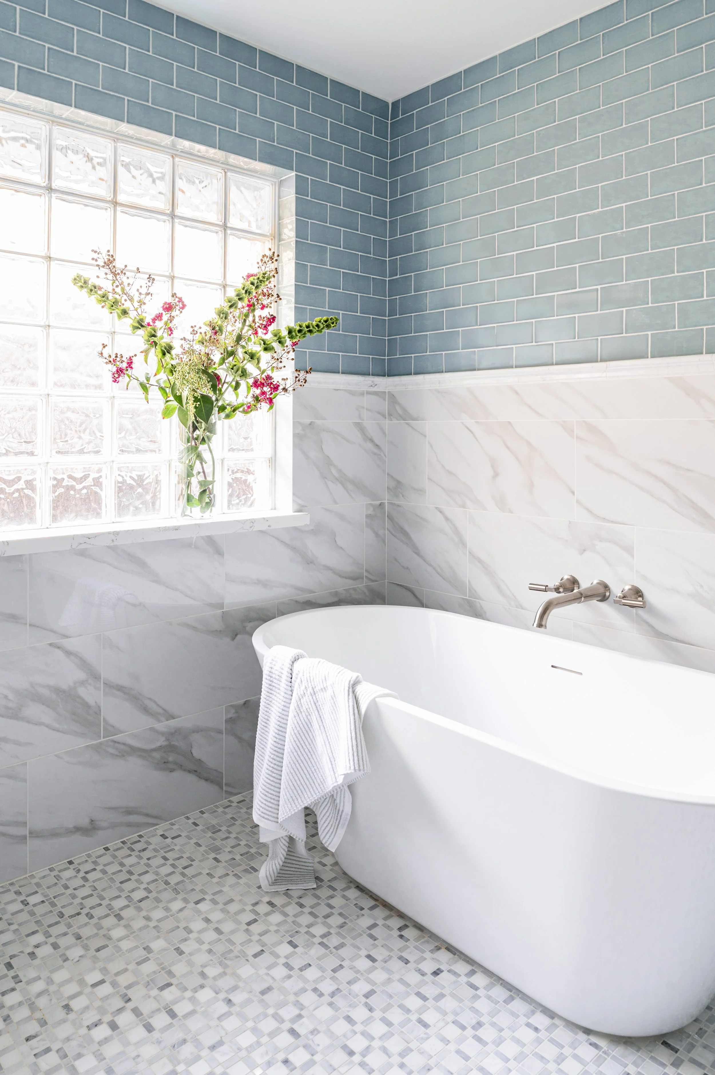 CHANTILLY- GARDEN OAKS    |    Bath Remodel