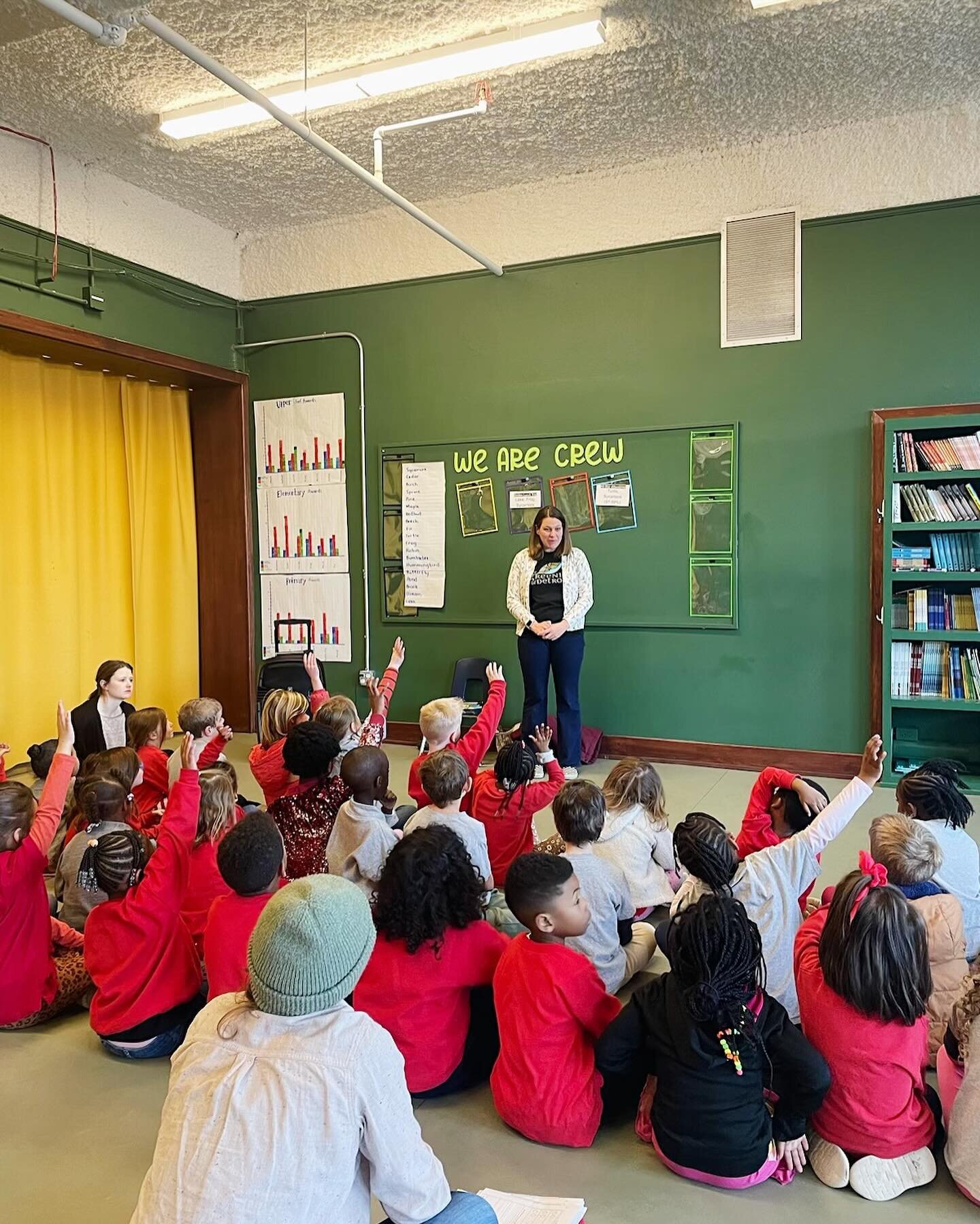 Kindergarten had a very special visit from an expert from Greening of Detroit! Students are learning all about trees🌳 and in April will plant trees with the Greening of Detroit in Pingree Park (right in our backyard!)! We are so very excited and gra