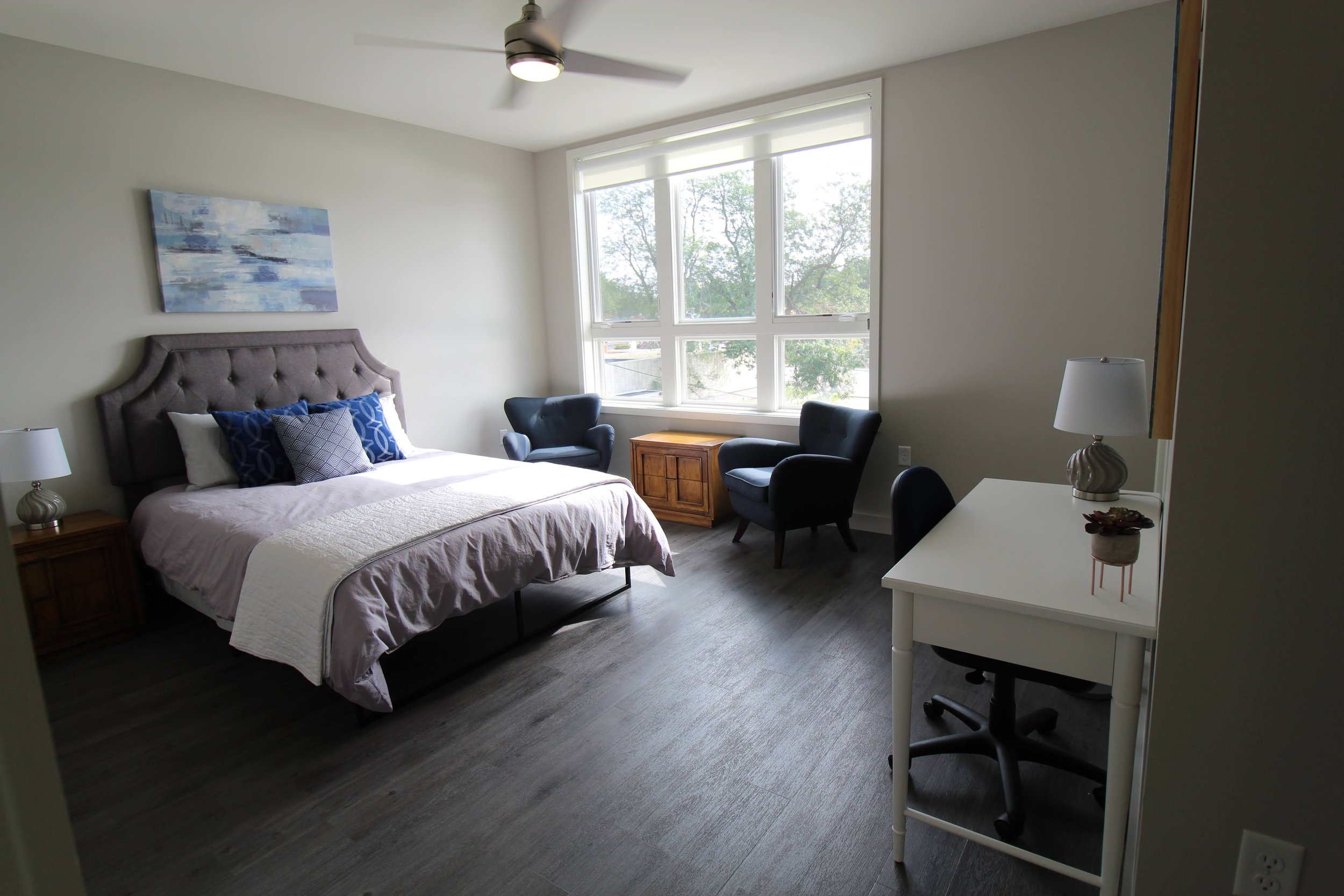 spacious-furnished-room-main.jpg