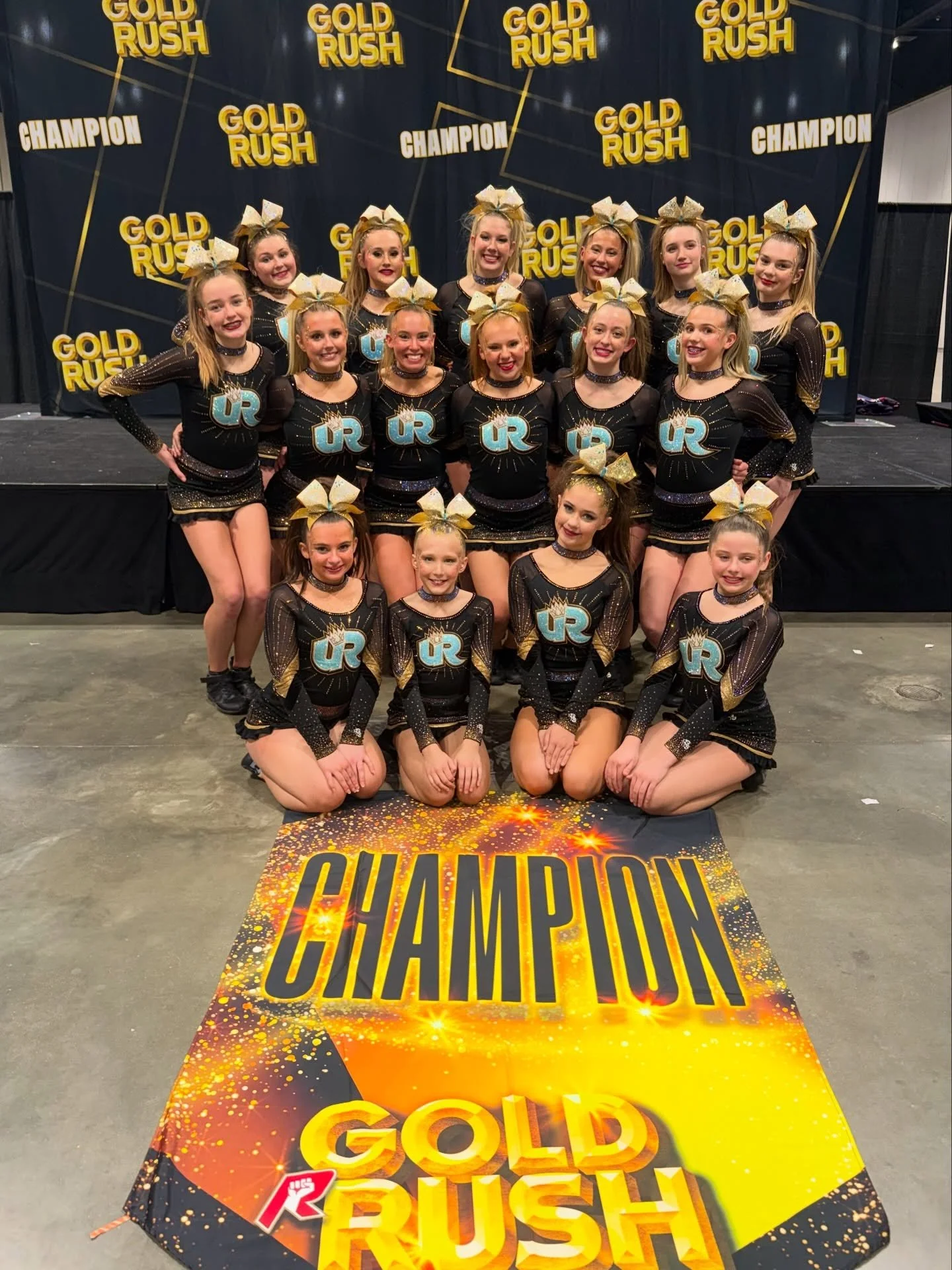 GOLD RUSH 2026 RECAP🏆🎉
We had an amazing weekend with @revolutionchampionships  at Gold Rush Chicago! We are coming home with 9/10 HIT ZEROS and multiple PERFECT techniques scores✨ 

See the results⬇️
SPOTLIGHT: CHAMPIONS🏆
LEGENDS: 4th out of 7 
F