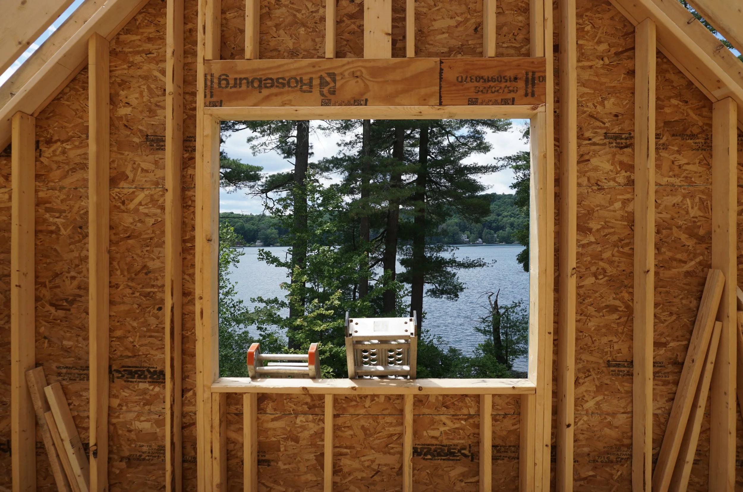 Lakefront Lodge