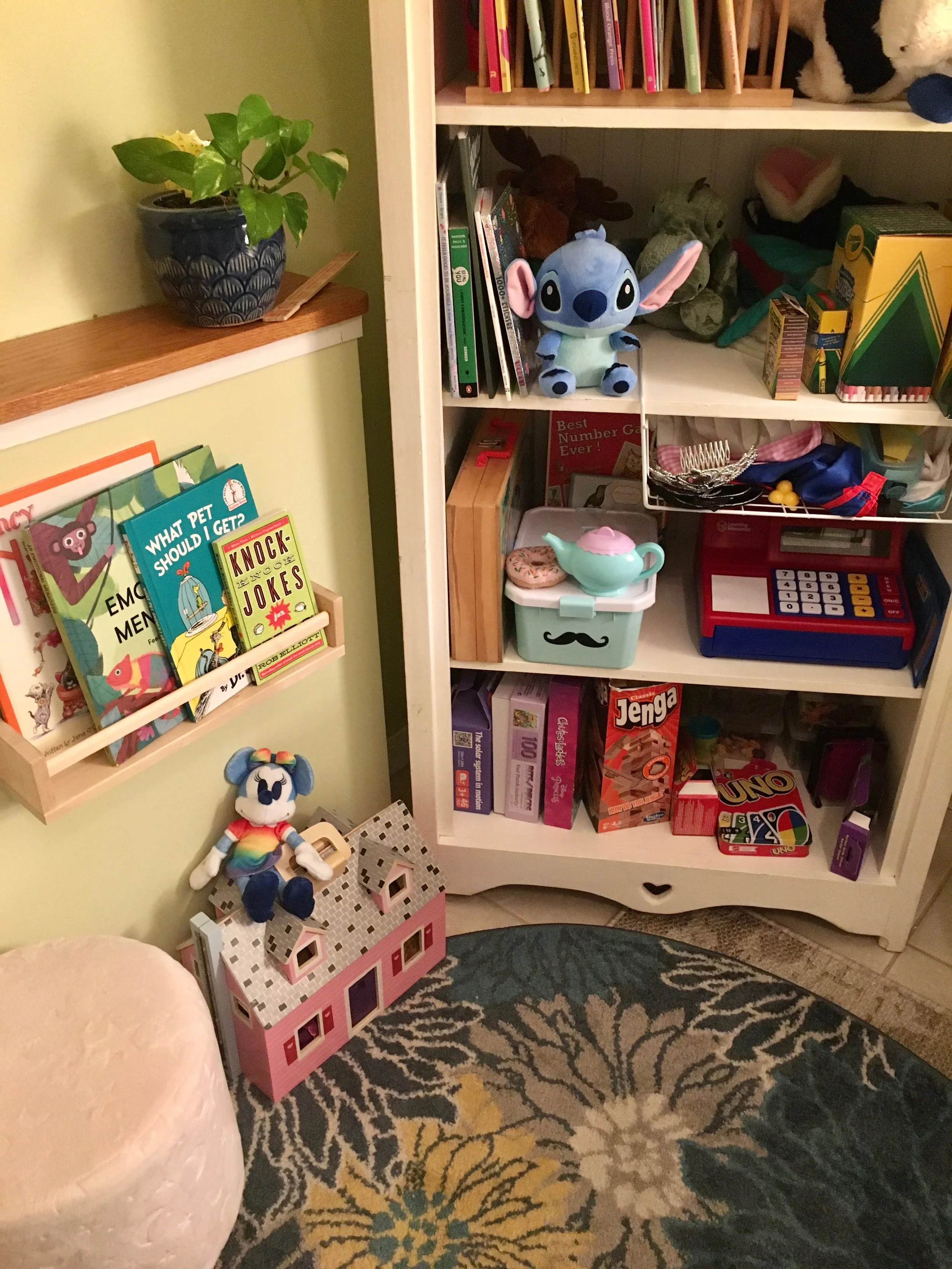 play therapy play room