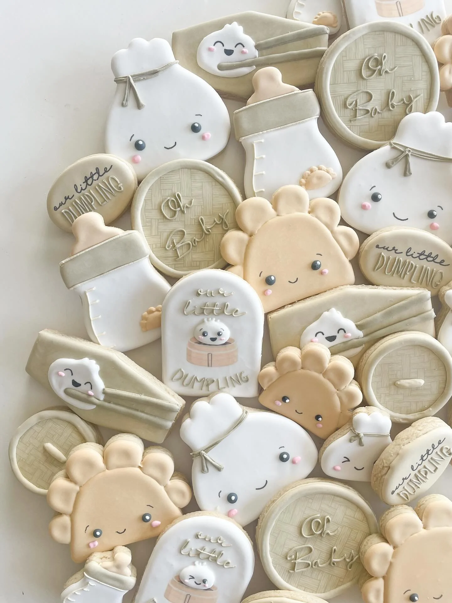 A little dumpling is on the way! 🥟🥢
.
.
.
#dumplingcookies #oahuevents #babyshowercookies #customcookies #customcookiesoahu