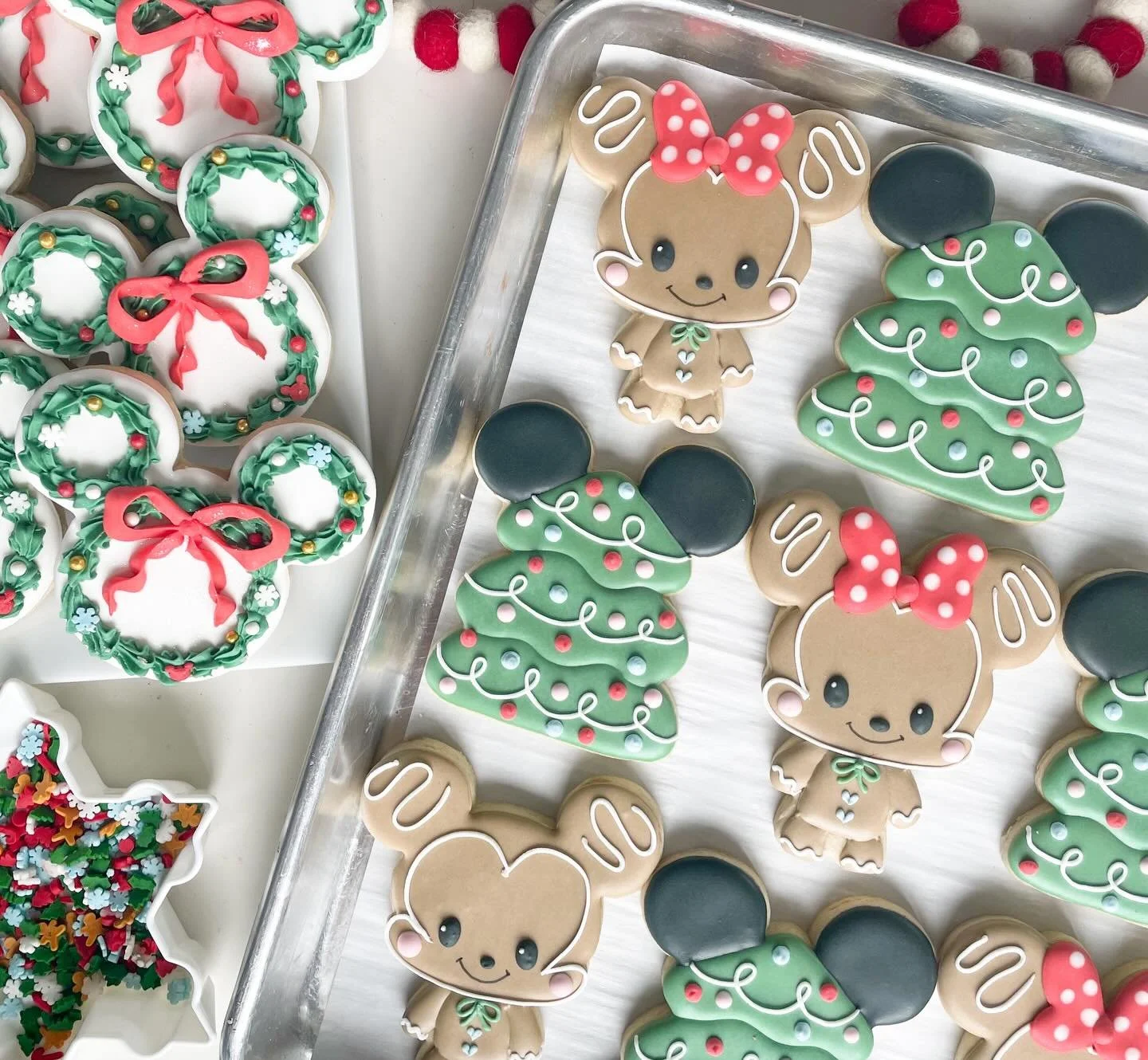 🖤 Not a creature was stirring, not even a M&deg;o&deg;use ❤️