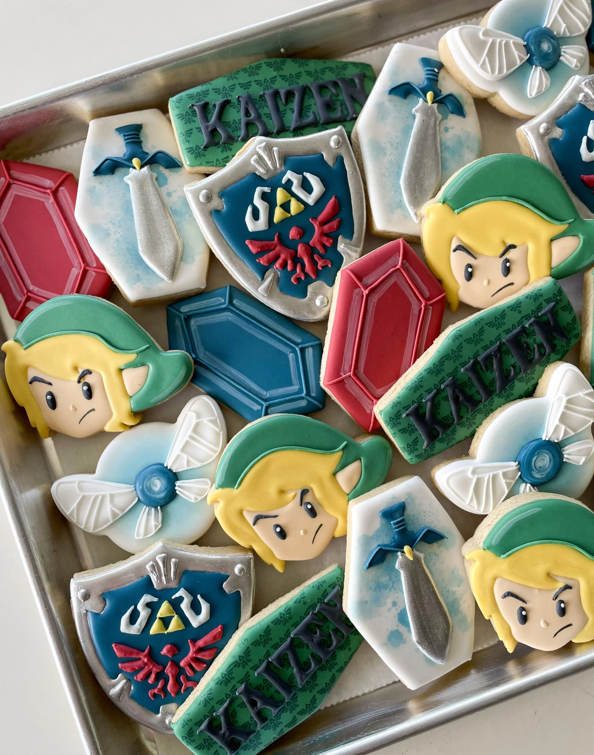The coolest Zelda cookies for Kaizen&rsquo;s 10th birthday! 
.
.
.
#zeldacookies #legendofzelda #charactercookies #birthdaycookies #customcookiesoahu
