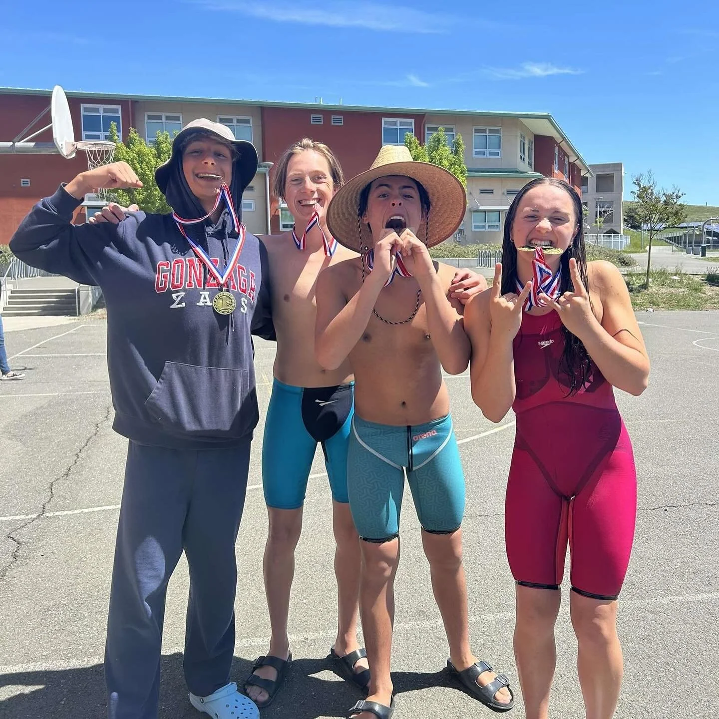 High School Championship meets were a success for many of our swimmers at VVALS, MCALS, and BAC🔥🥇!
Huge Congrats to the following for new cuts!
Esme Quay (23.84): Futures 50 Y Free
Marcus Tomola (1:45.72) and Zane Schuman (1:45.76): Sectionals 200