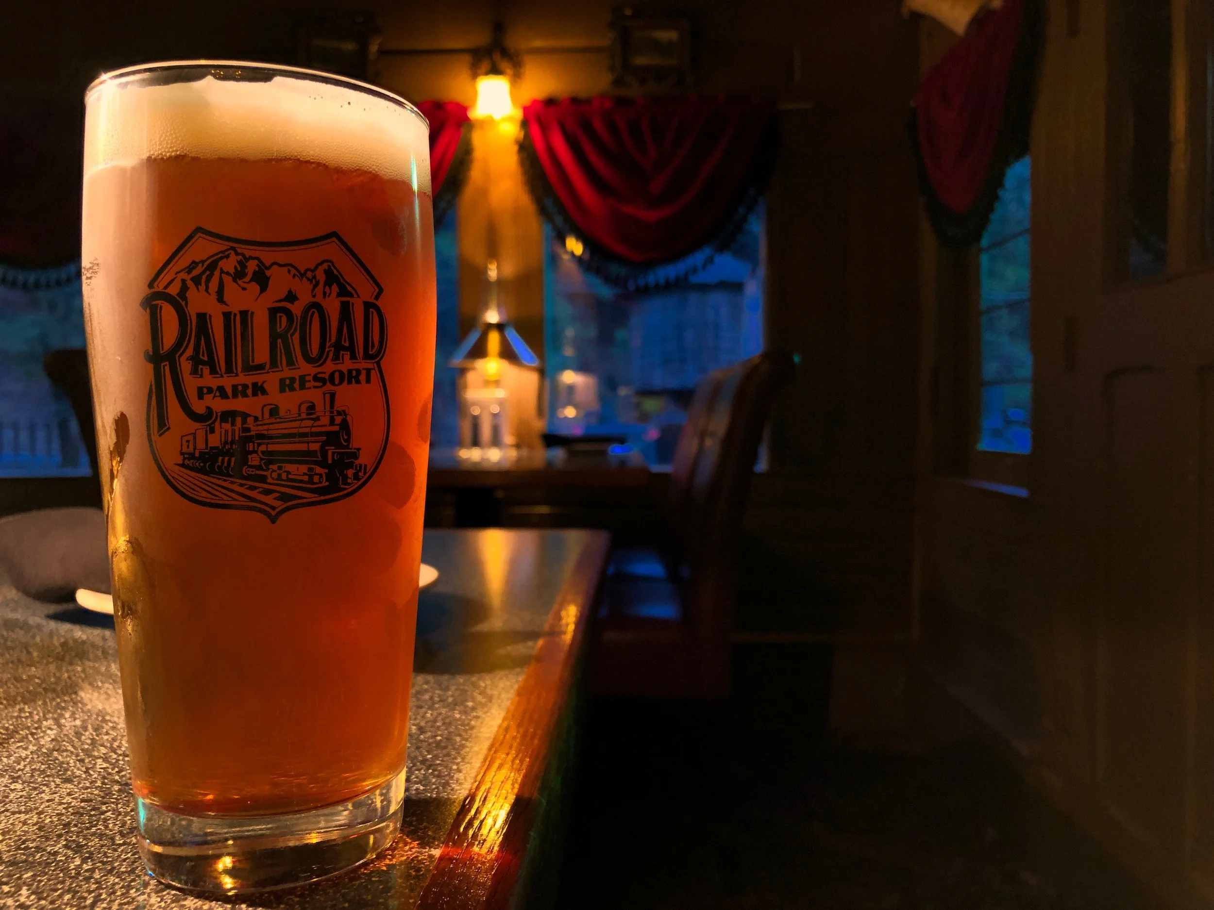 RRP_DININGCAR - 7.jpeg