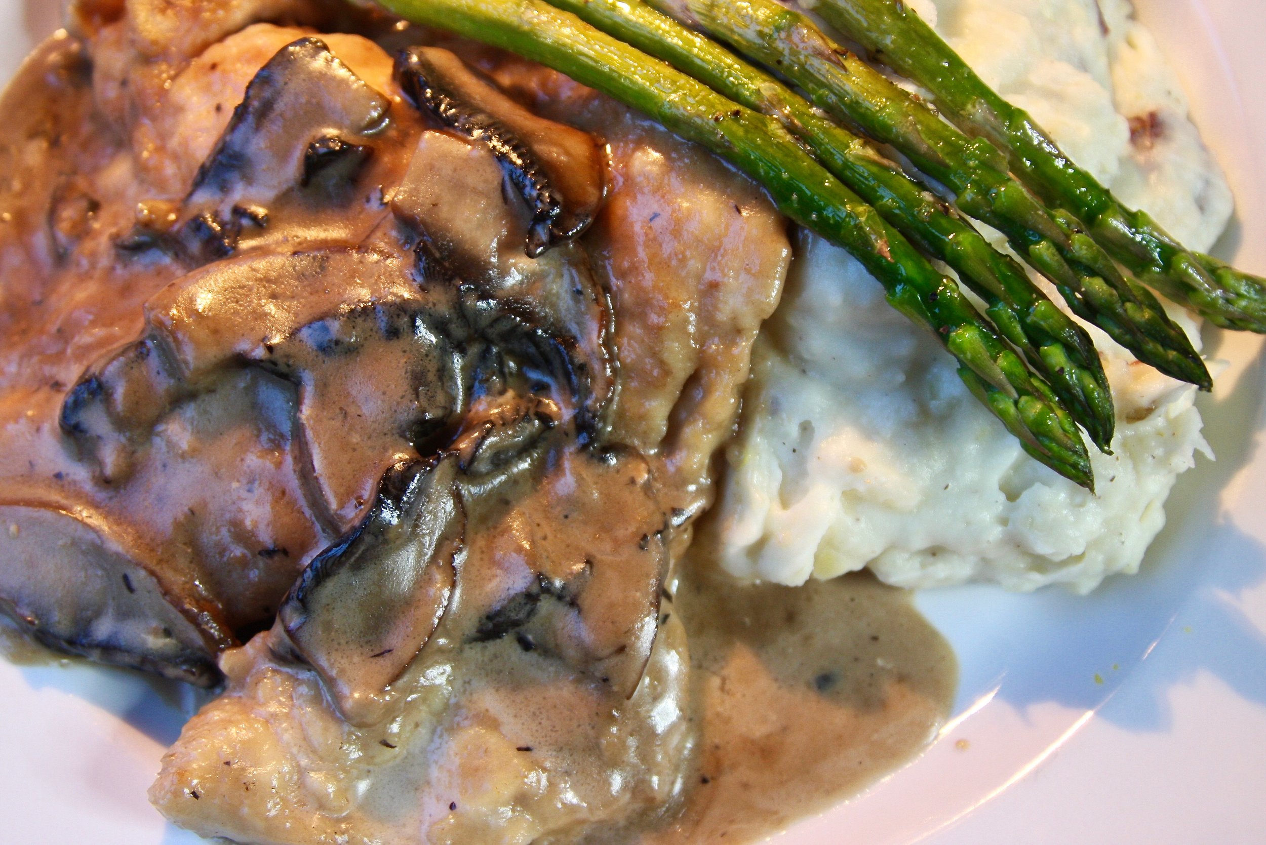 RRP_DININGCAR_LOCALSNIGHT - 6.jpeg