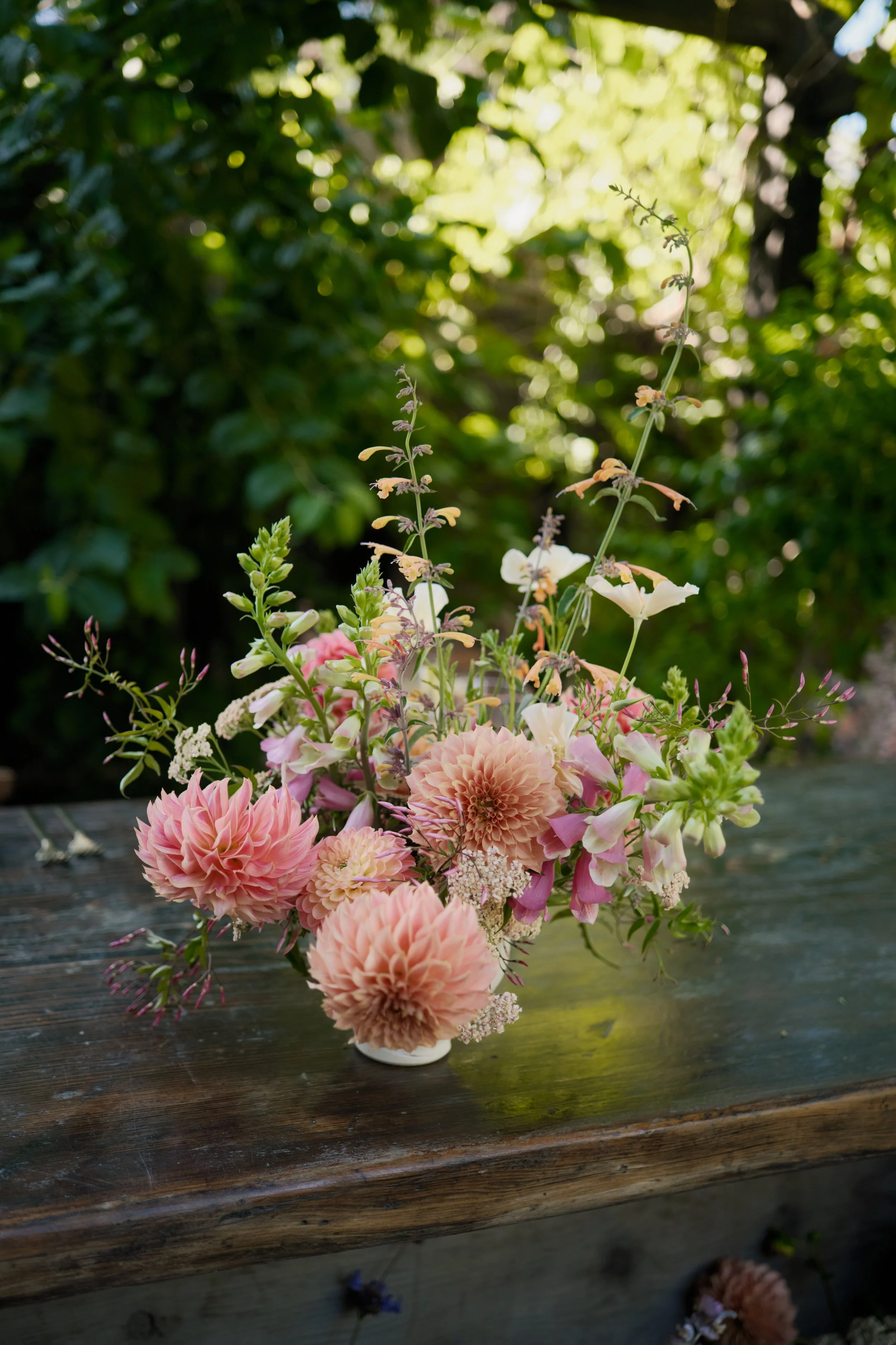 sweetheart table arrangement in Big Sur 