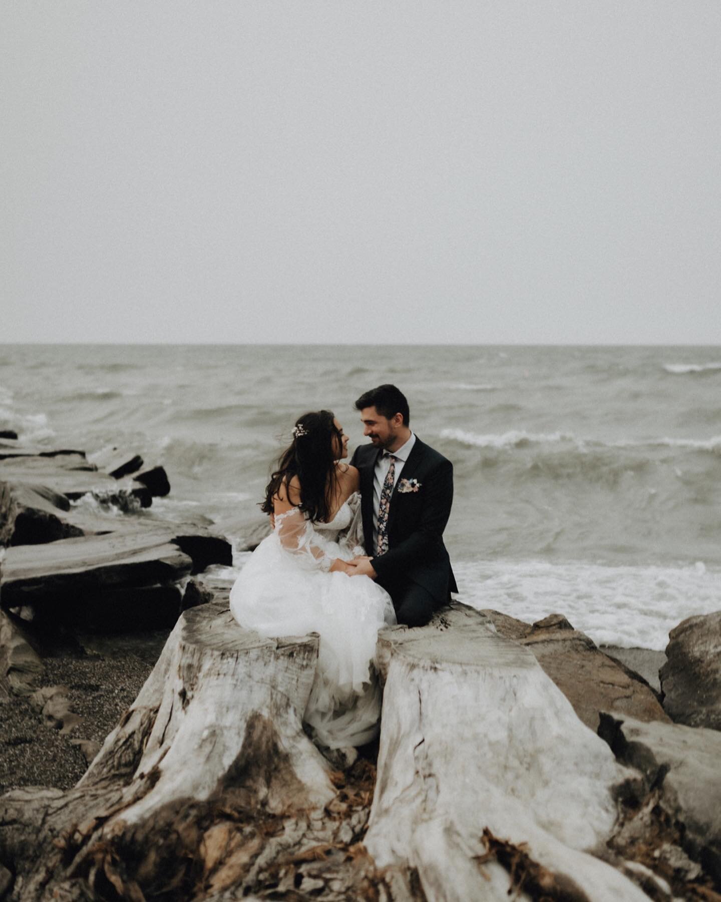 Dark skies, storming weather, high winds and heavy rain, today was a day to remember! I want my brides and grooms to know that no matter what Mother Nature has for us, I have your backs. Trust in the process but most importantly trust in me to turn a