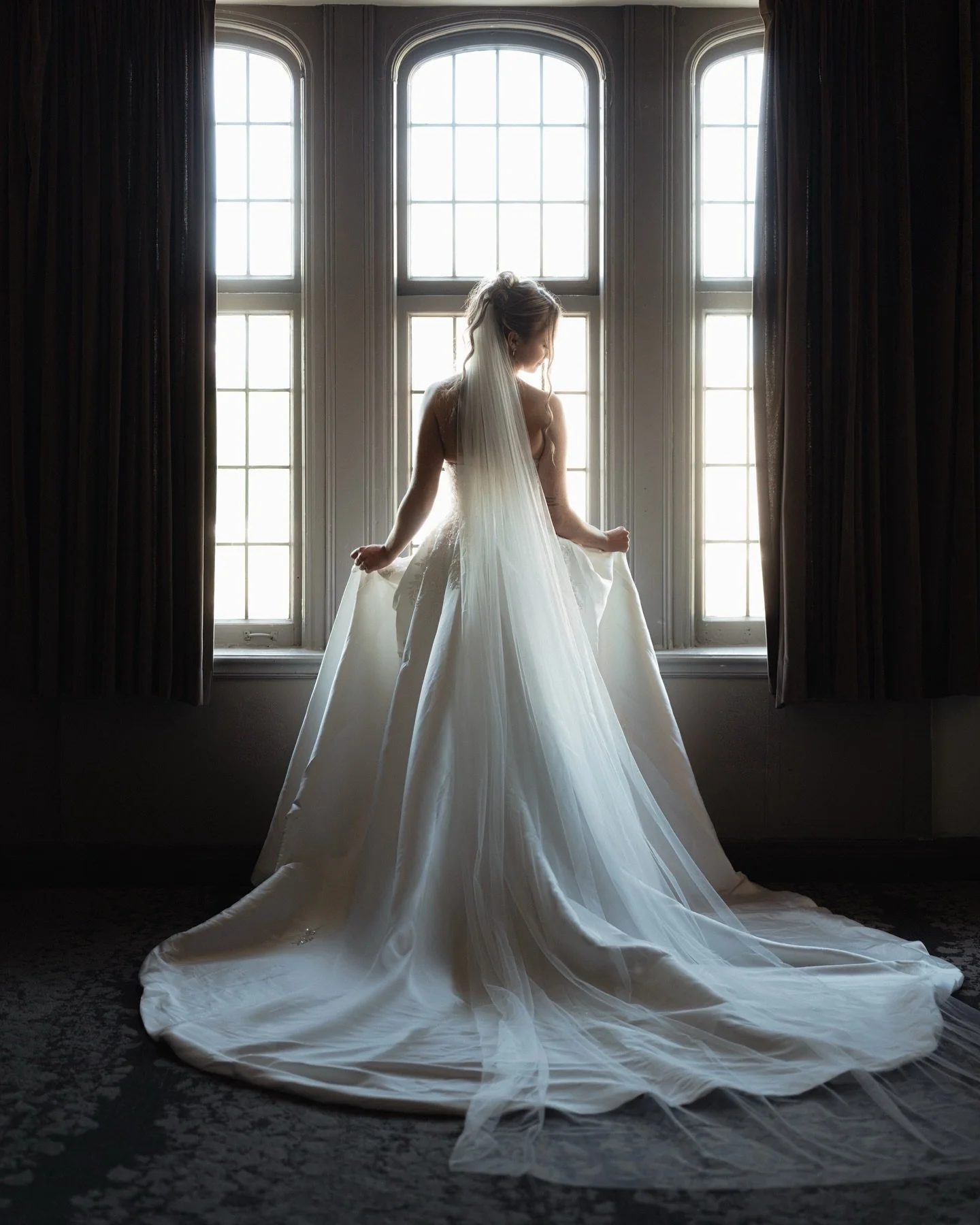 First glimpse of Mr. &amp; Mrs.Tischler&rsquo;s unforgettable day.
Spoiler alert: They lived happily ever after.