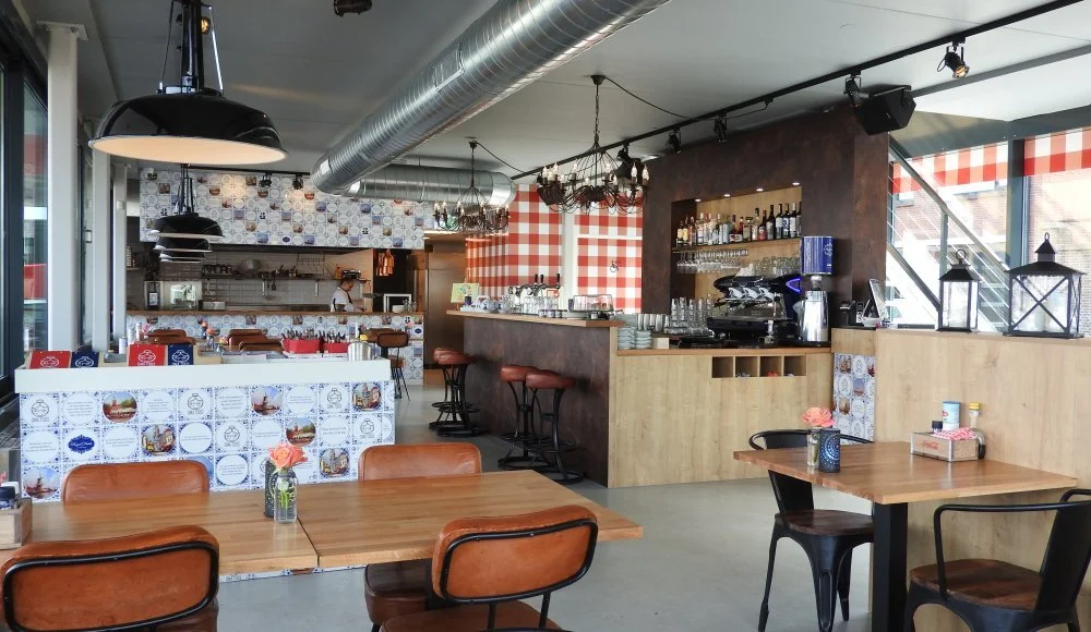 Oma Toos Scheveningen Harbor