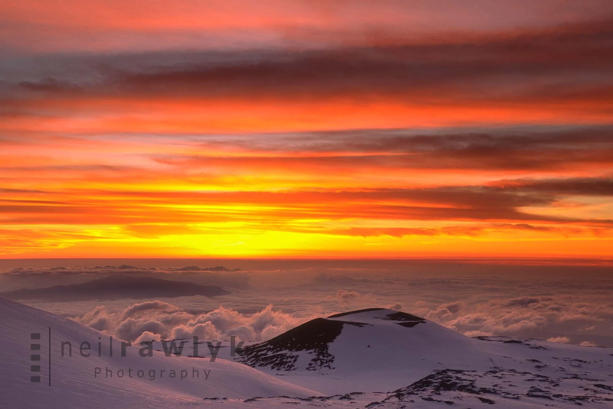 Sunset from Mauna Kea volcano summit