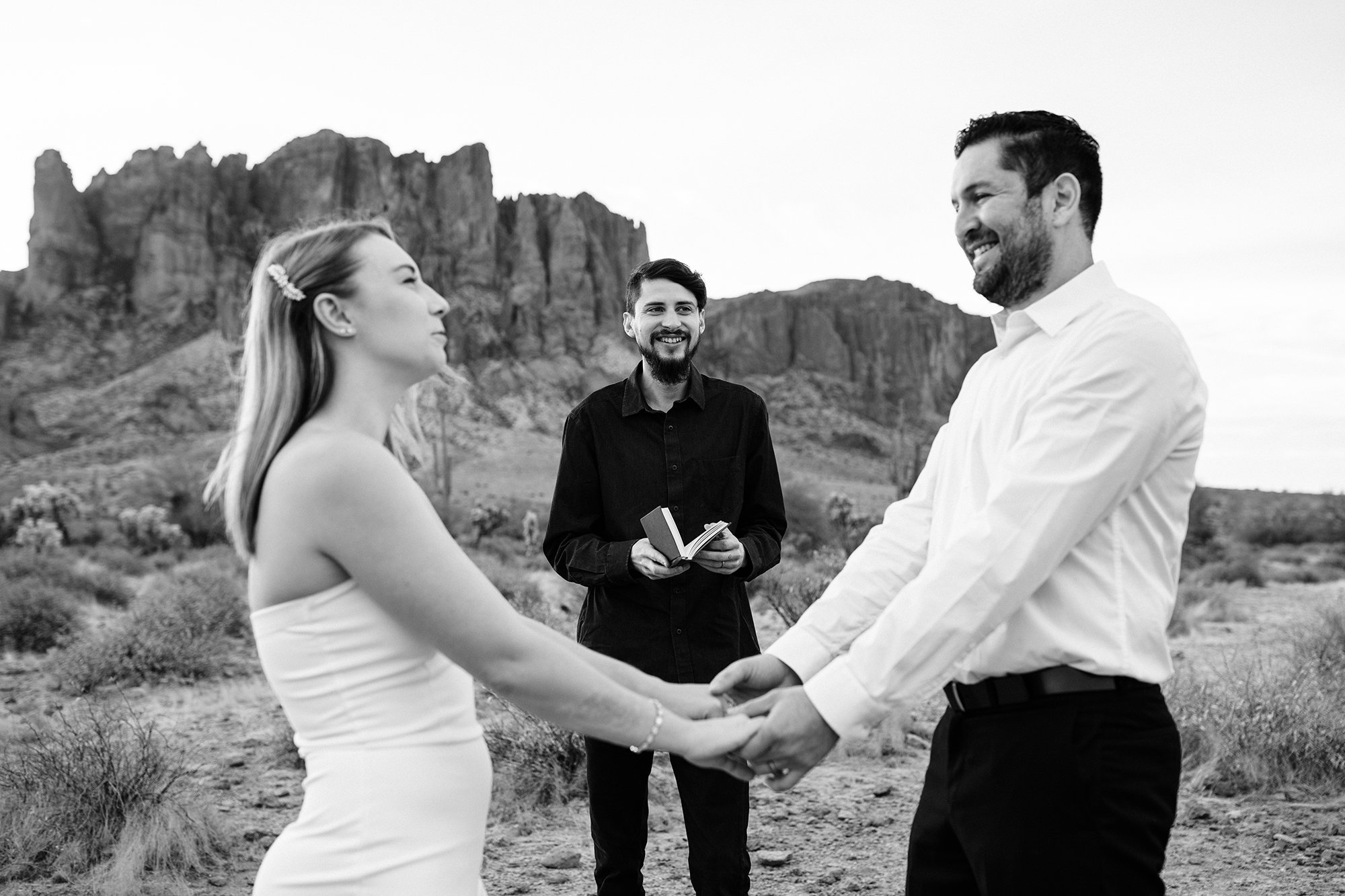the-joys-of-a-morning-elopement-an-intimate-wedding-in-the-arizona-desert-13.jpg