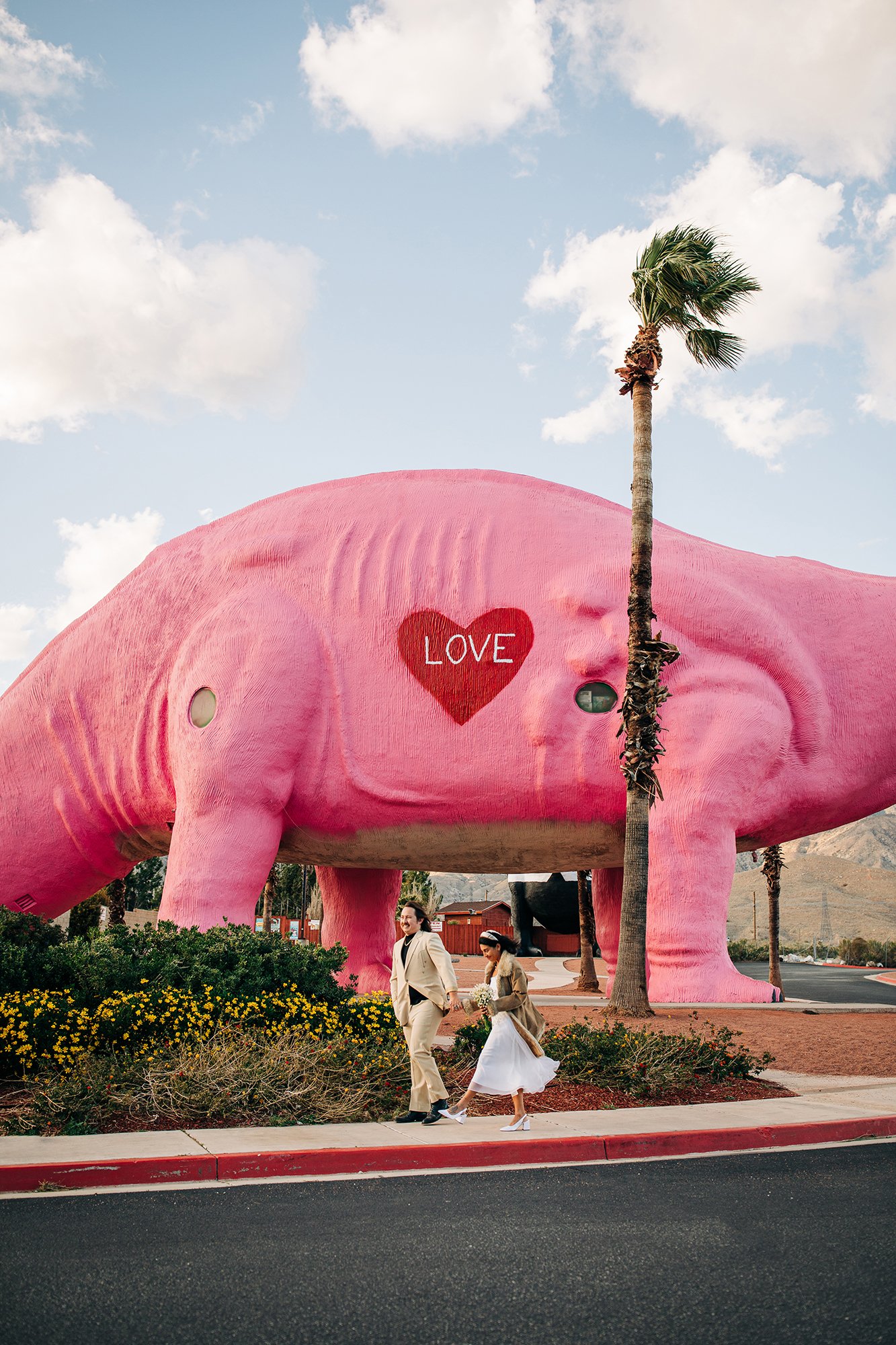 palm-springs-wedding-falling-in-love-with-weird-elopements-81.jpg