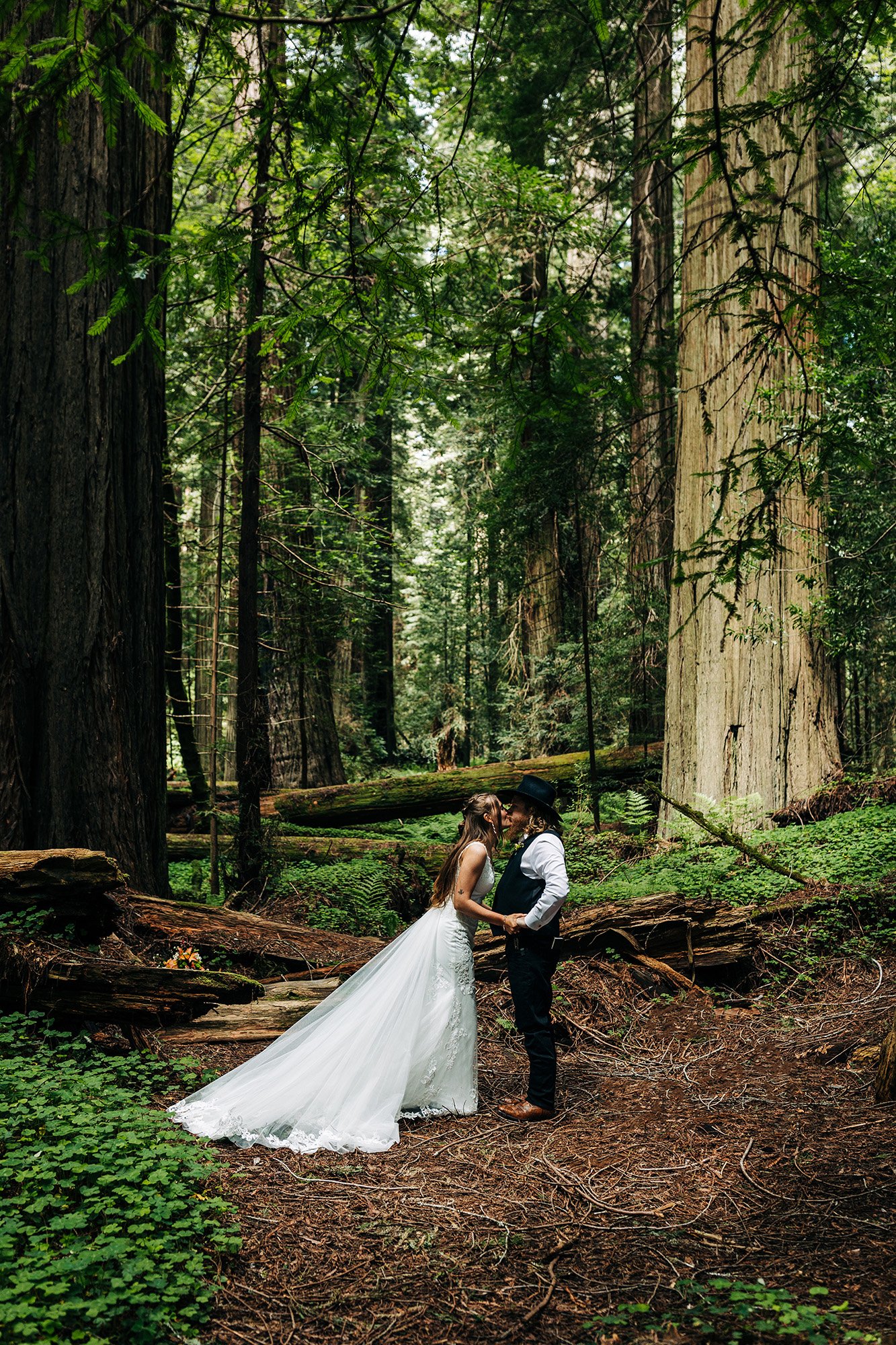humboldt-redwoods-elopement-24.jpg