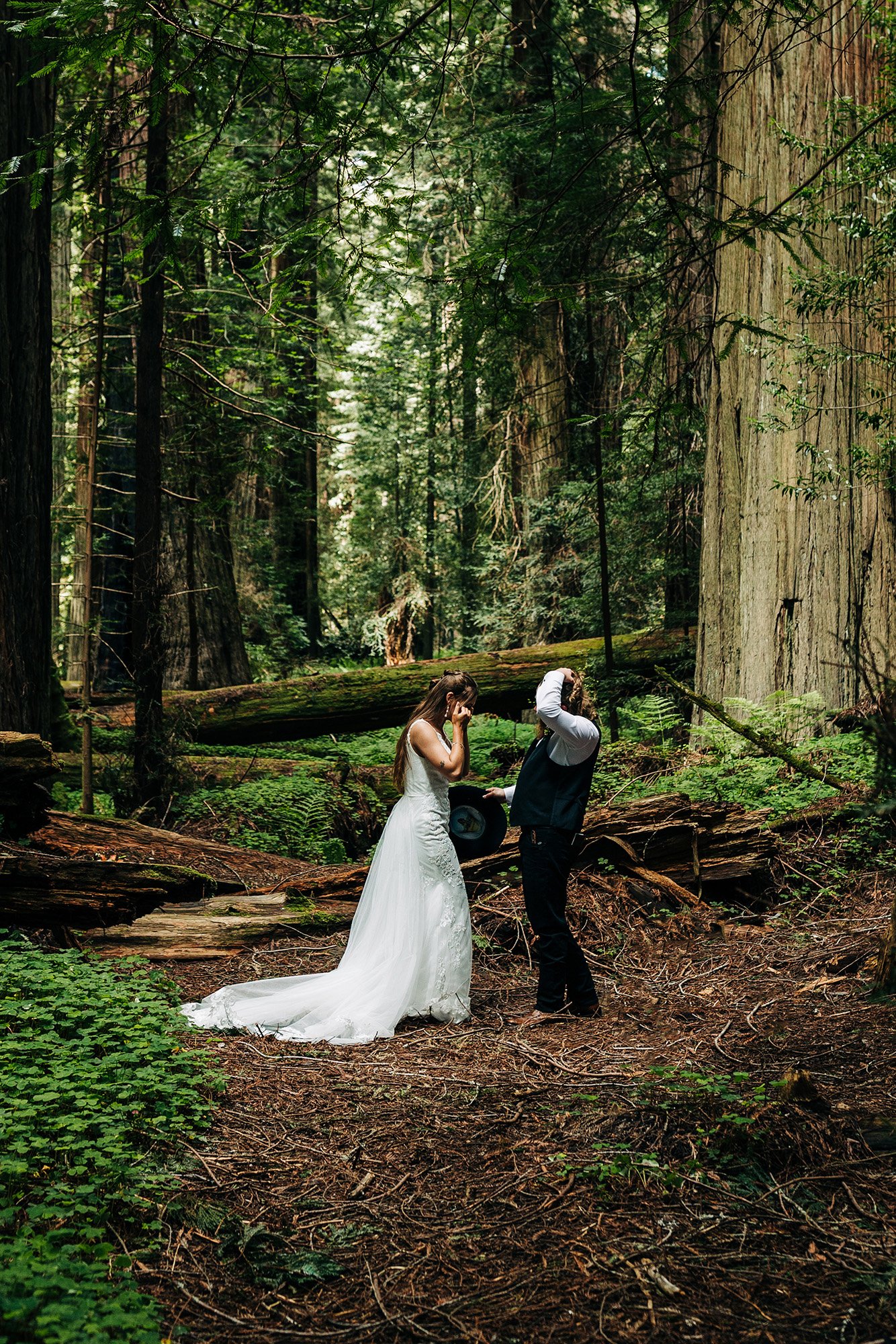 humboldt-redwoods-elopement-26.jpg