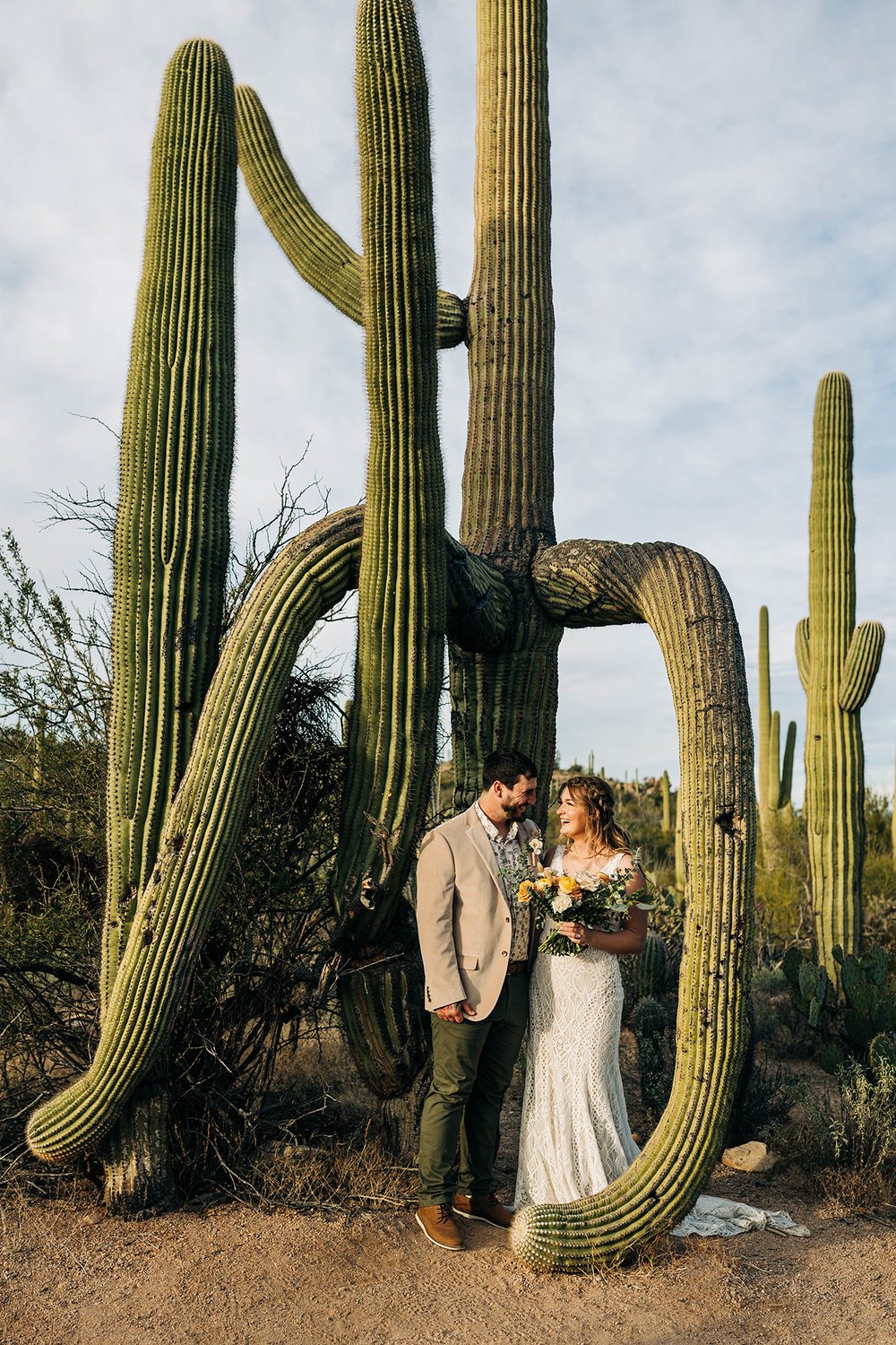 sunny-saguaro-national-park-elopement-33.jpg