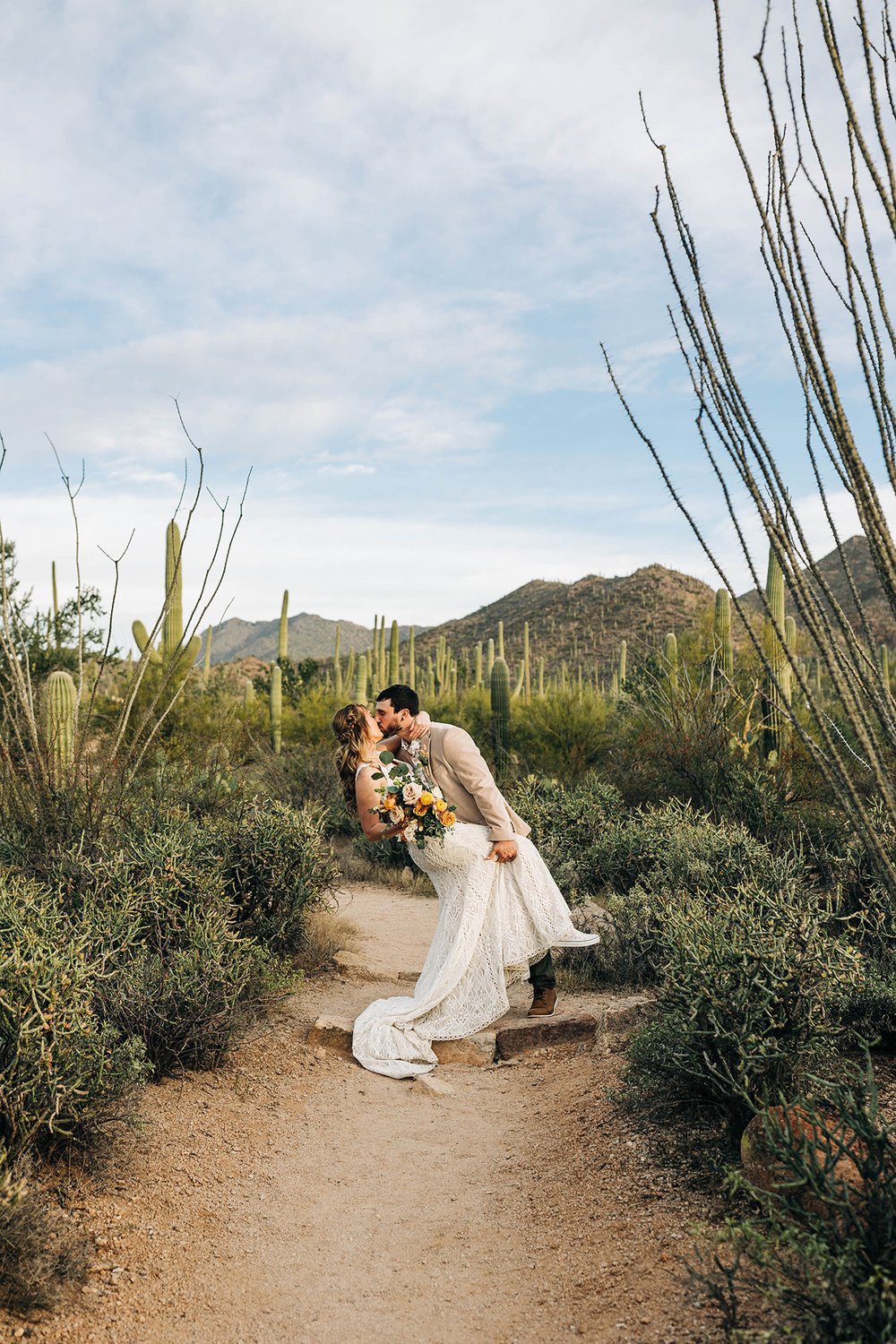sunny-saguaro-national-park-elopement-37.jpg