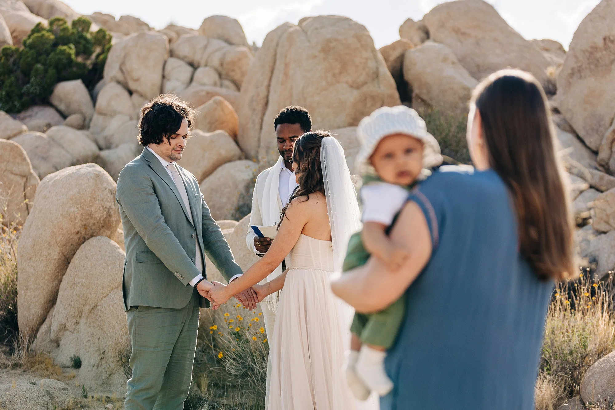 yucca-valley-airbnb-wedding-48.jpg