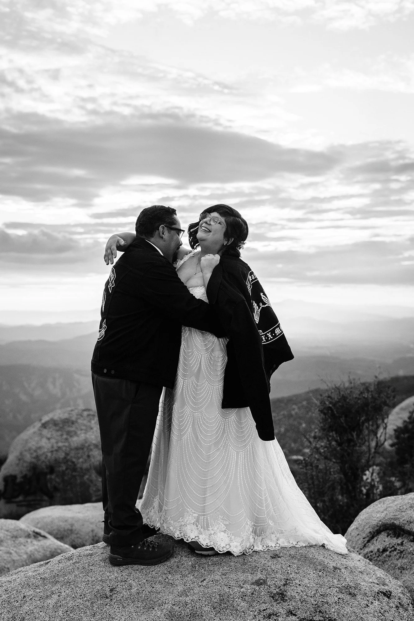 idyllwild-elopement-cabin-airbnb-107.jpg