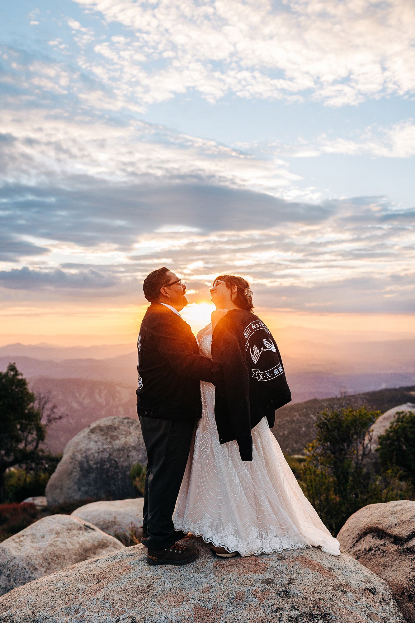 idyllwild-elopement-cabin-airbnb-108.jpg