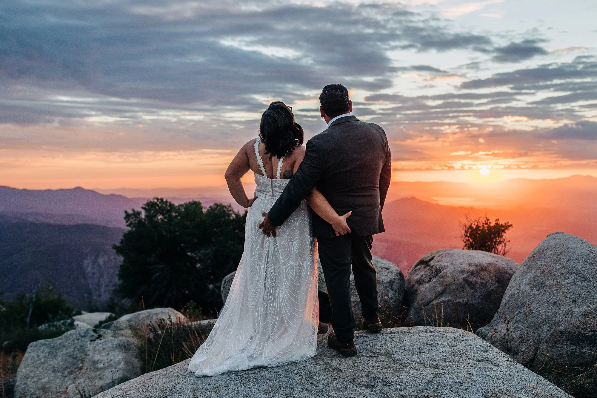 idyllwild-elopement-cabin-airbnb-117.jpg