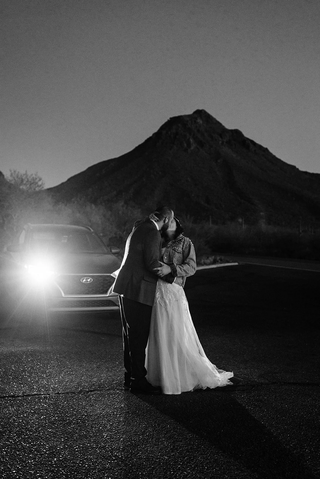 intimate-wedding-tucson-mountain-park-122.jpg