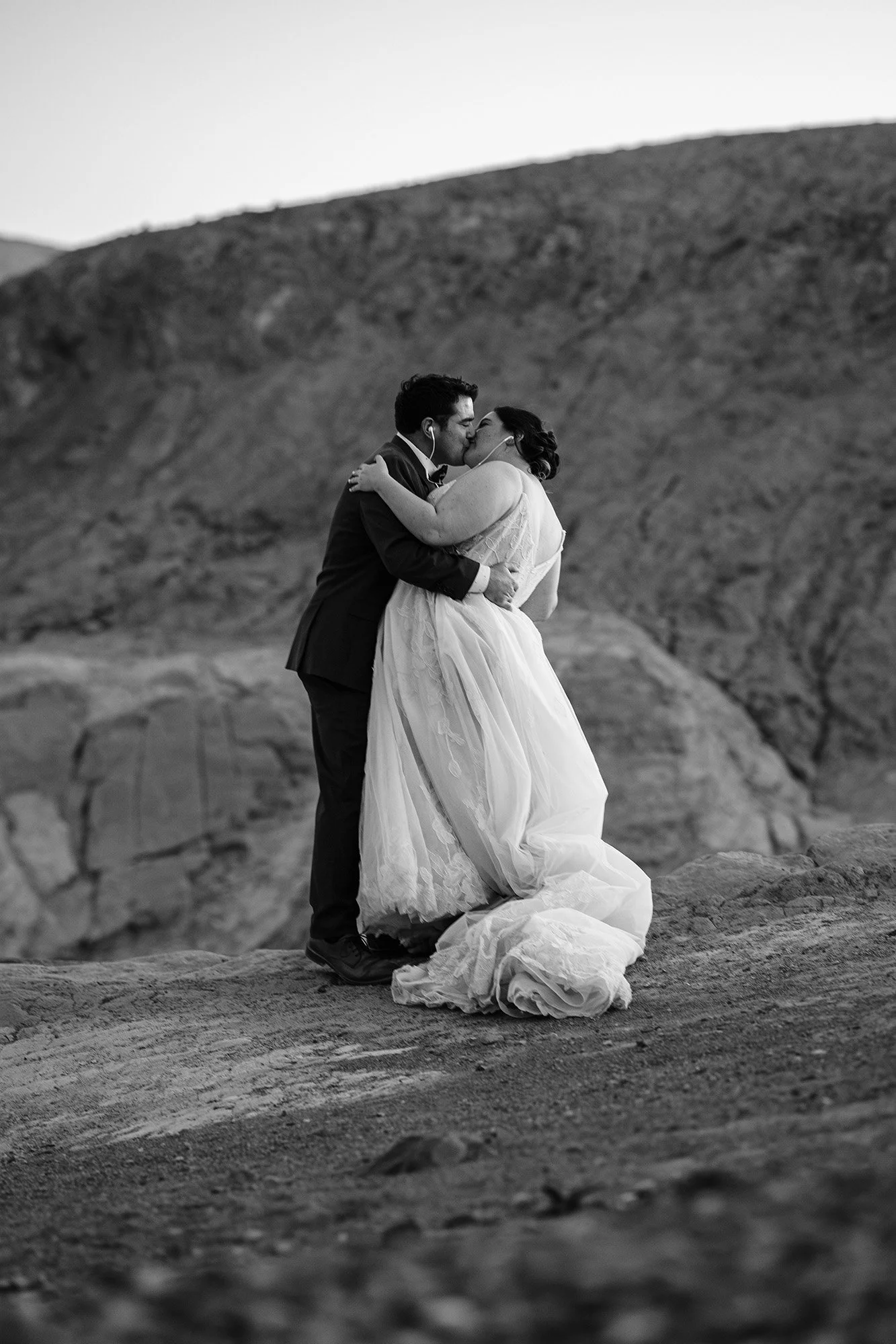 all-day-adventure-elopement-death-valley-58.jpg