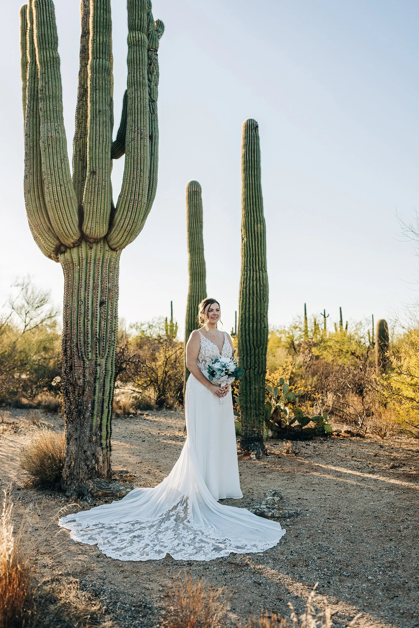 tucson-elopement-saguaros-classic-cars-in-n-out-63.jpg