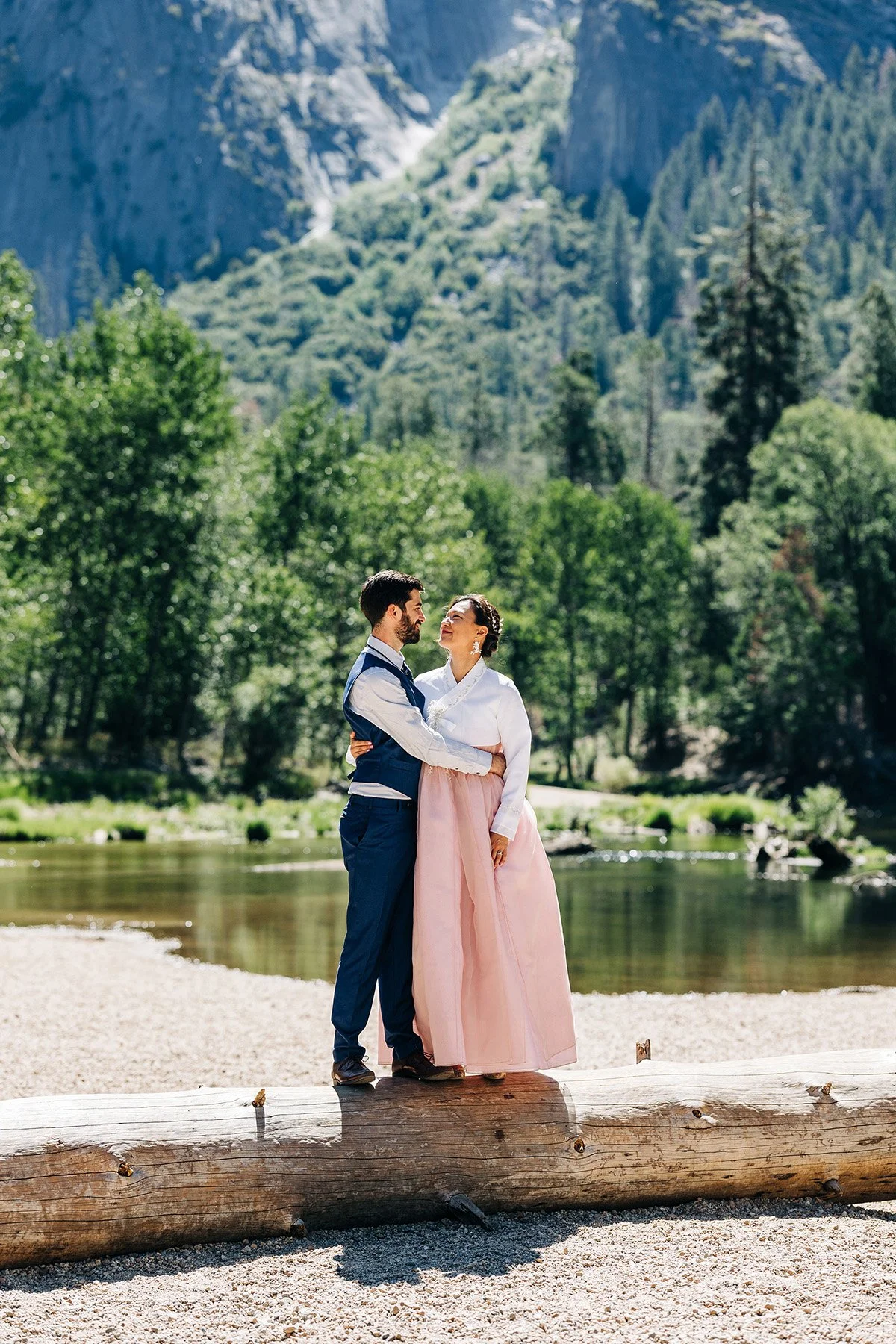 how-save-money-your-elopement-8.jpg